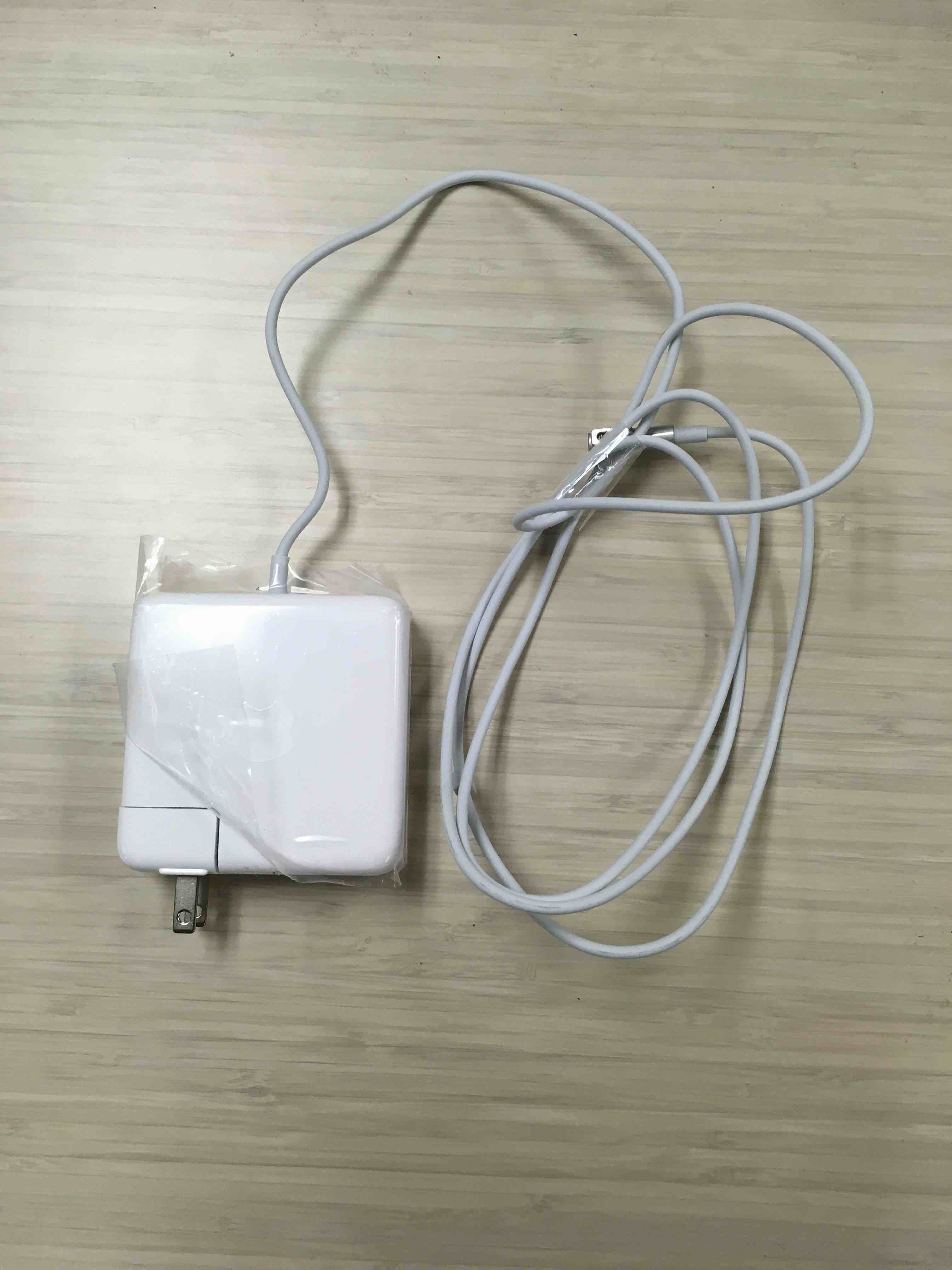 https://s3.amazonaws.com/lotting-images-prod/bidfta/ORG0640129_1600961510743.jpeg