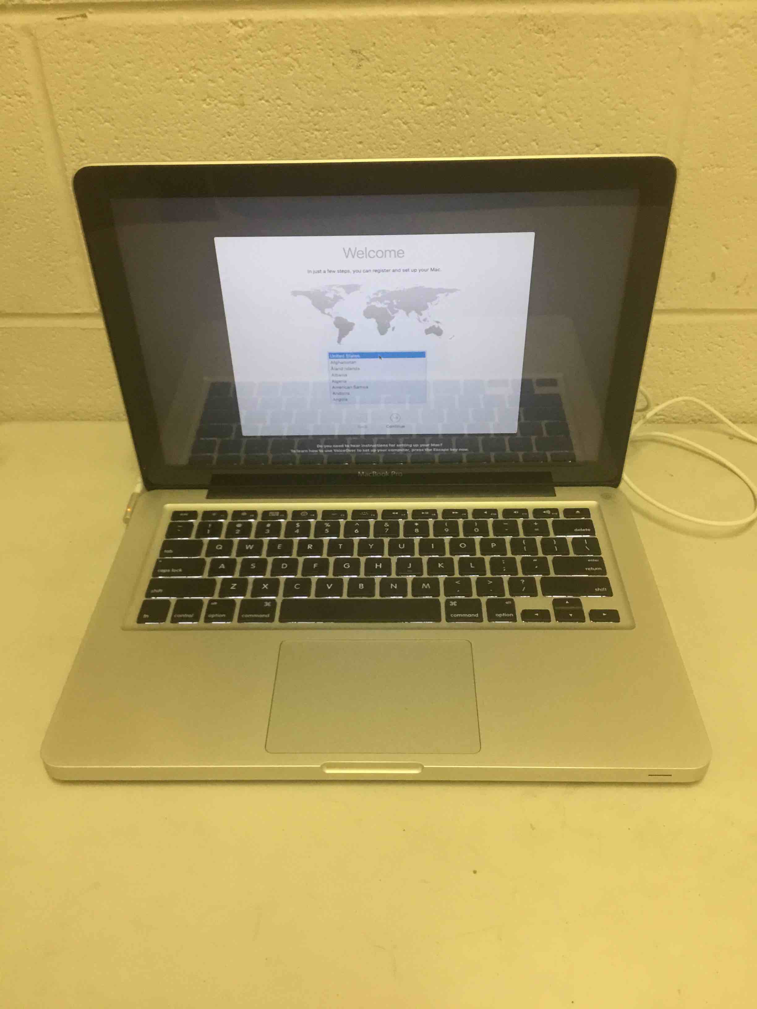 https://s3.amazonaws.com/lotting-images-prod/bidfta/ORG0640178_1600978425905.jpeg