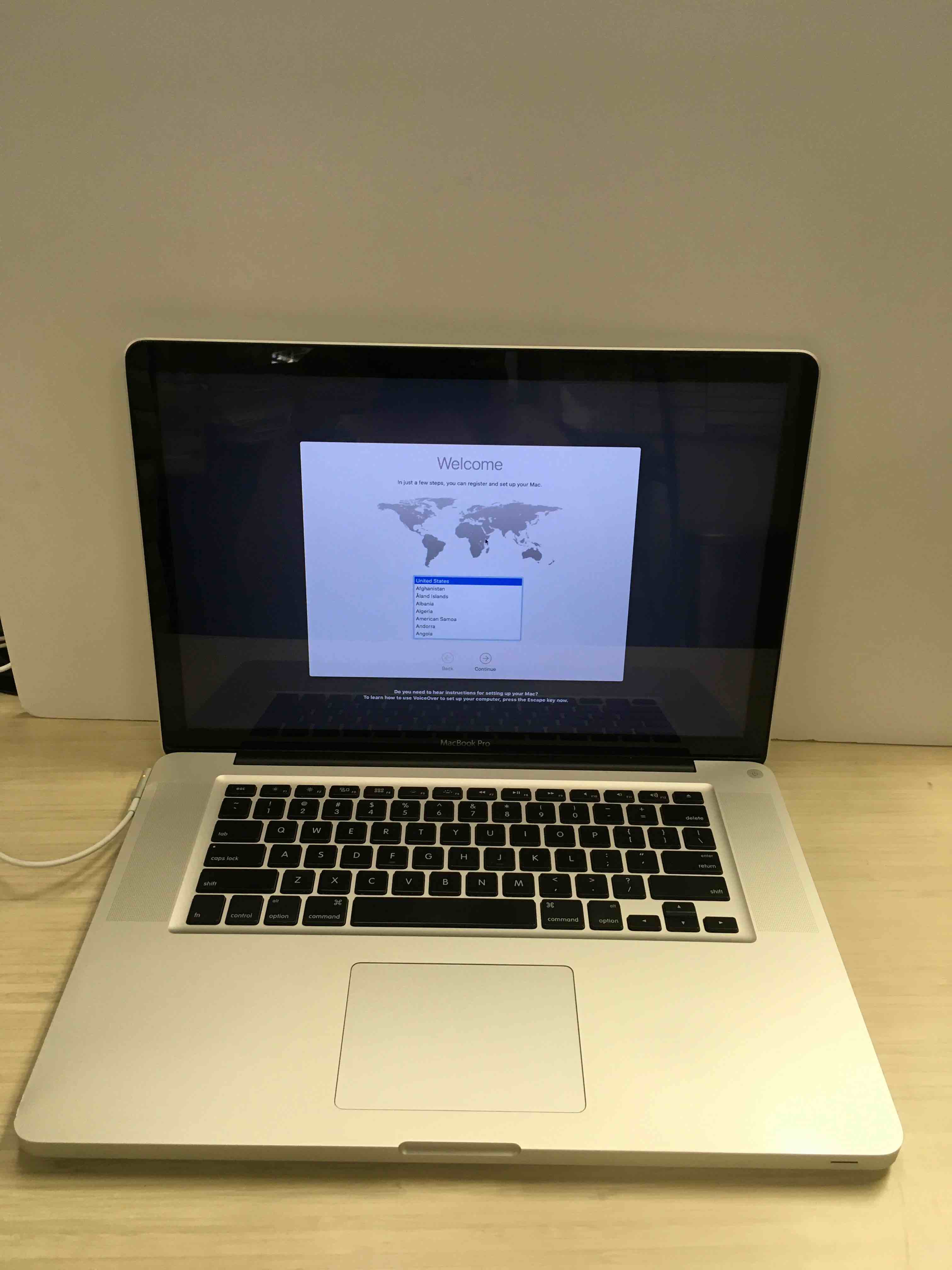 https://s3.amazonaws.com/lotting-images-prod/bidfta/ORG0640183_1601039052907.jpeg