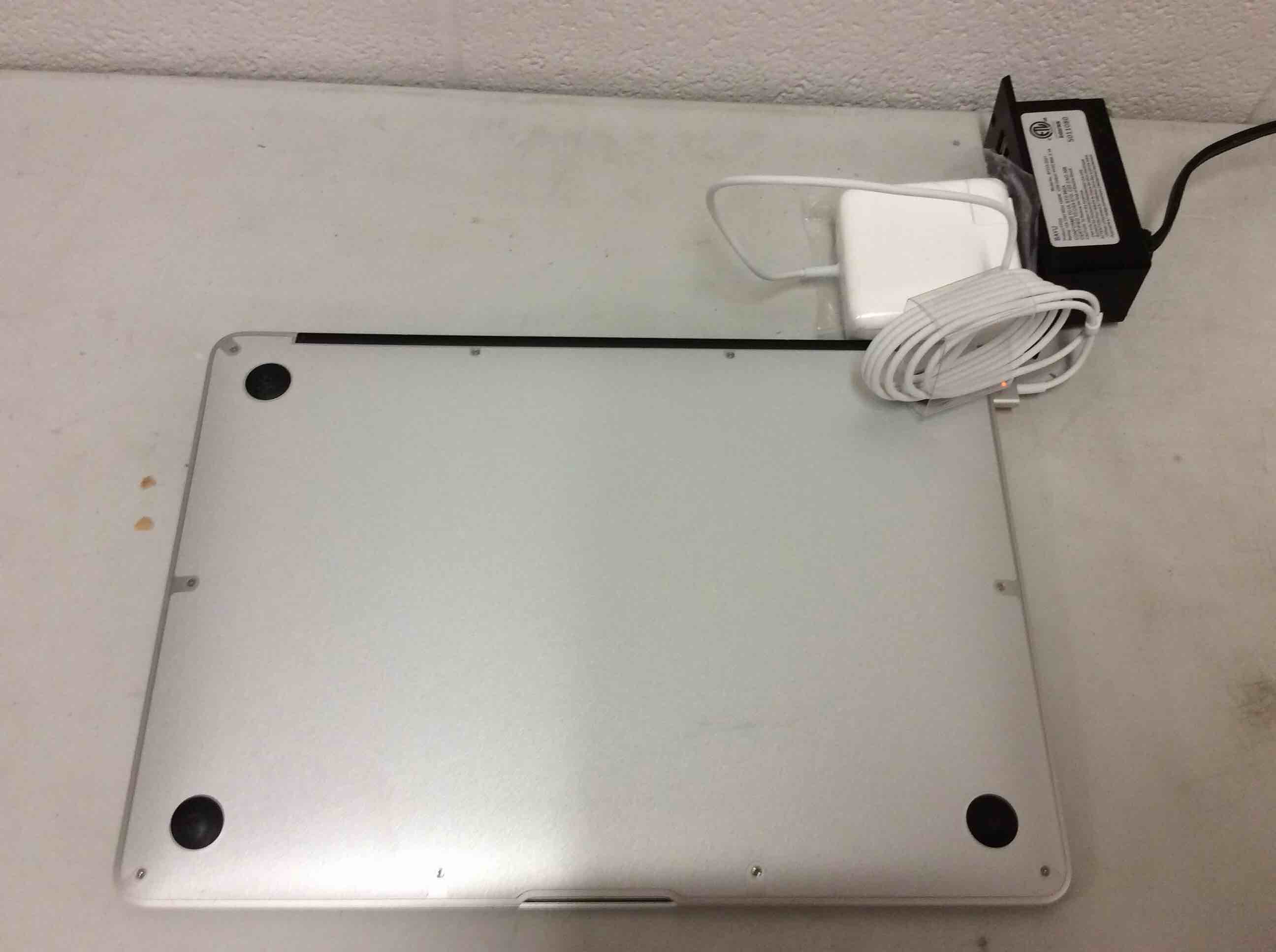 https://s3.amazonaws.com/lotting-images-prod/bidfta/ORG0640278_1601323318546.jpeg