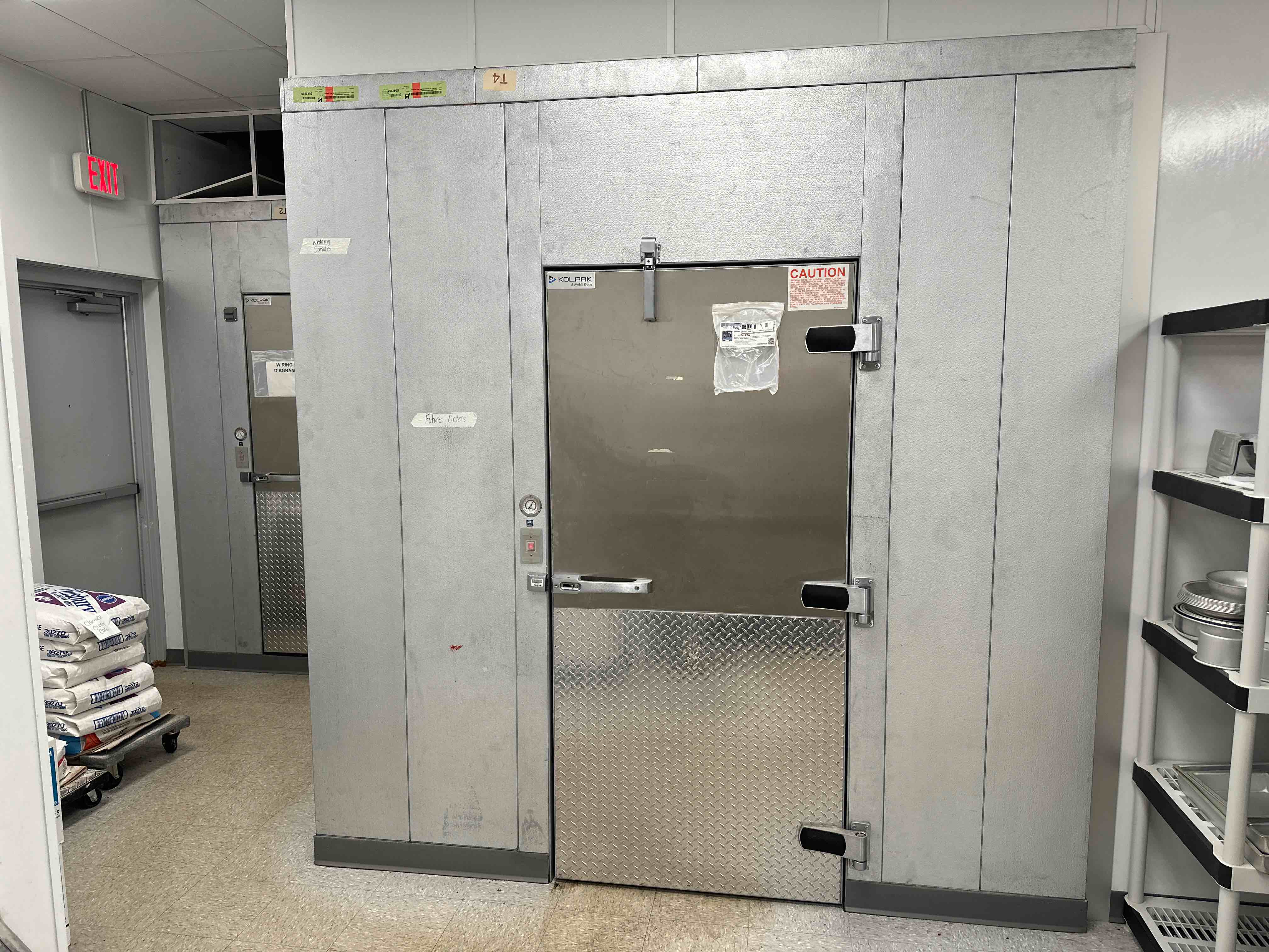 2018 KOLPAK 14 FT X 13 FT X 8 FT 6.25 IN L-SHAPE COOLER-FREEZER COMBO WALK-IN