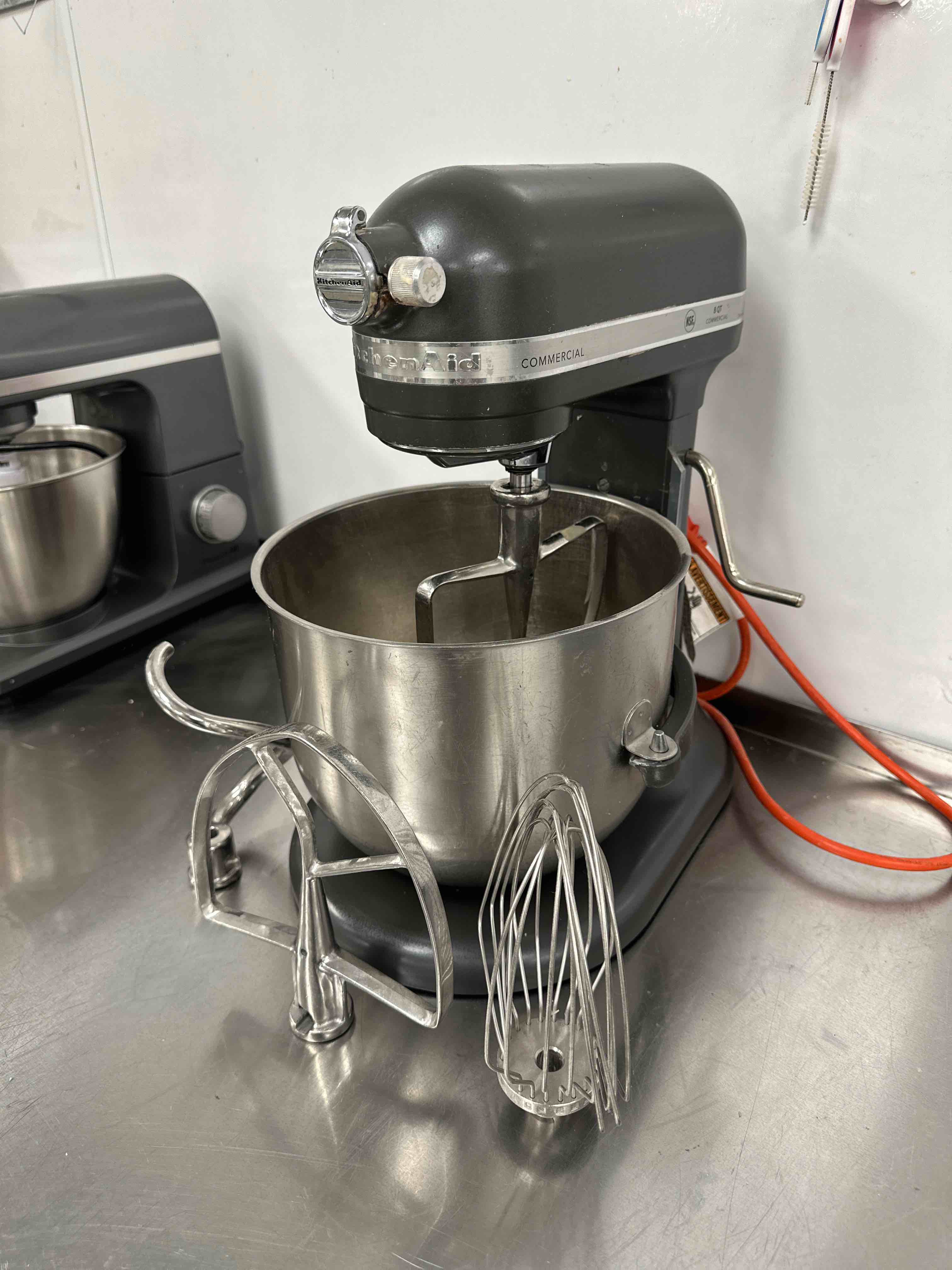 KITCHENAID 10-SPEED 8 QT MIXER WITH BOWL AND ATTACHMENTS