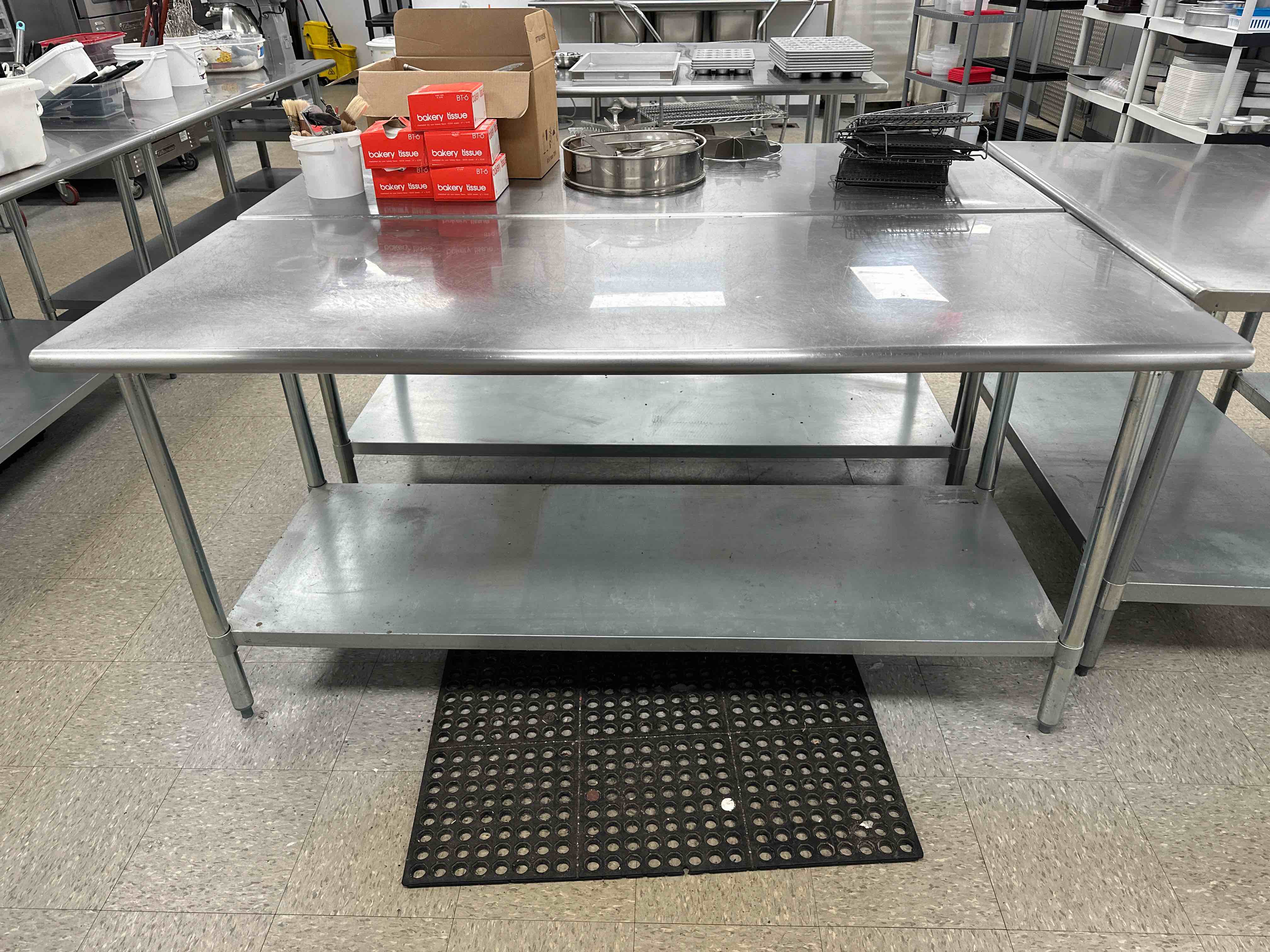 EAGLE BENDPORT STAINLESS STEEL TABLE WITH UNDER SHELF