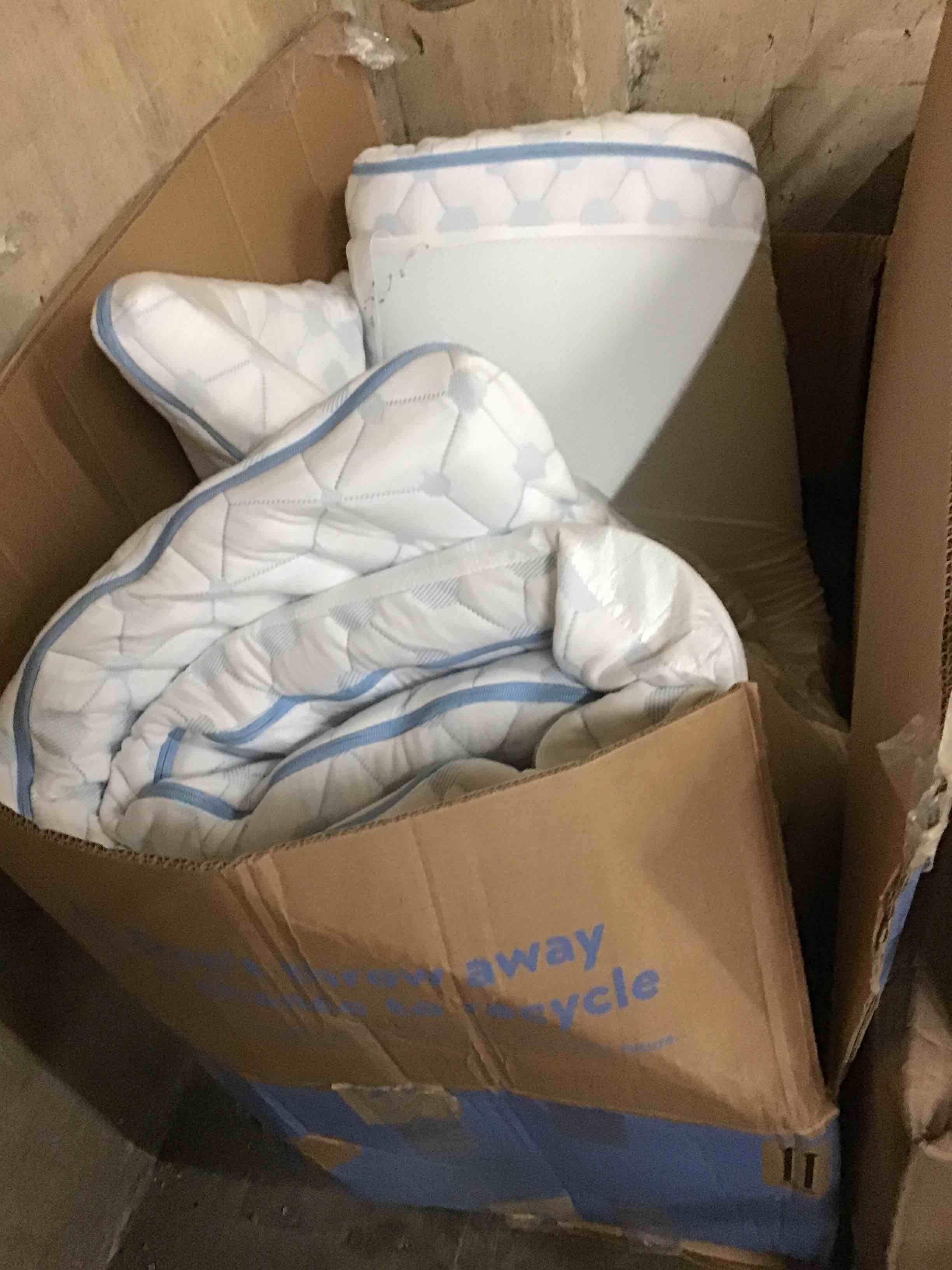 https://s3.amazonaws.com/lotting-images-prod/bidfta/ORG2267593_1658779563889.jpeg