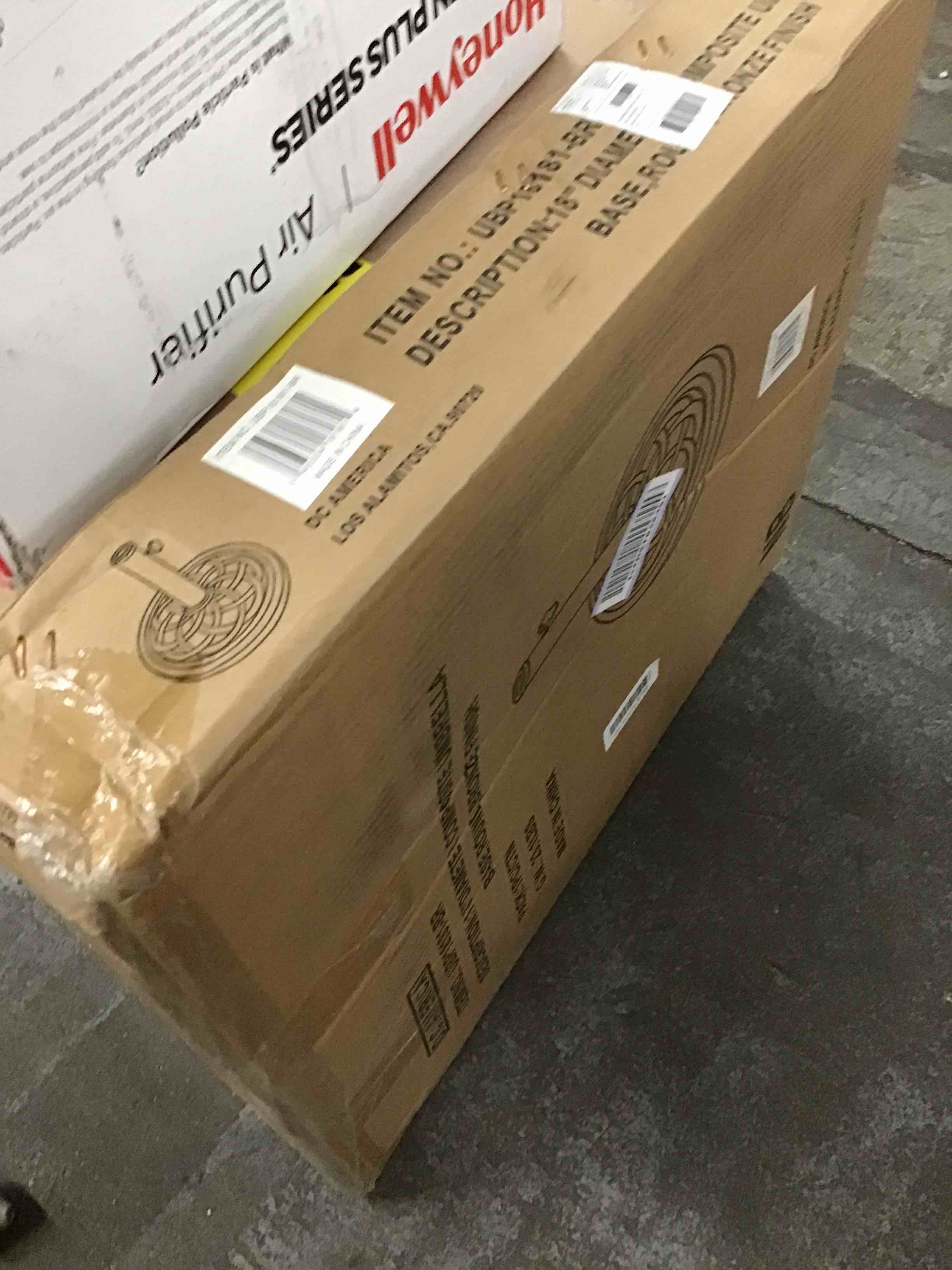 https://s3.amazonaws.com/lotting-images-prod/bidfta/ORG2268398_1660689749670.jpeg