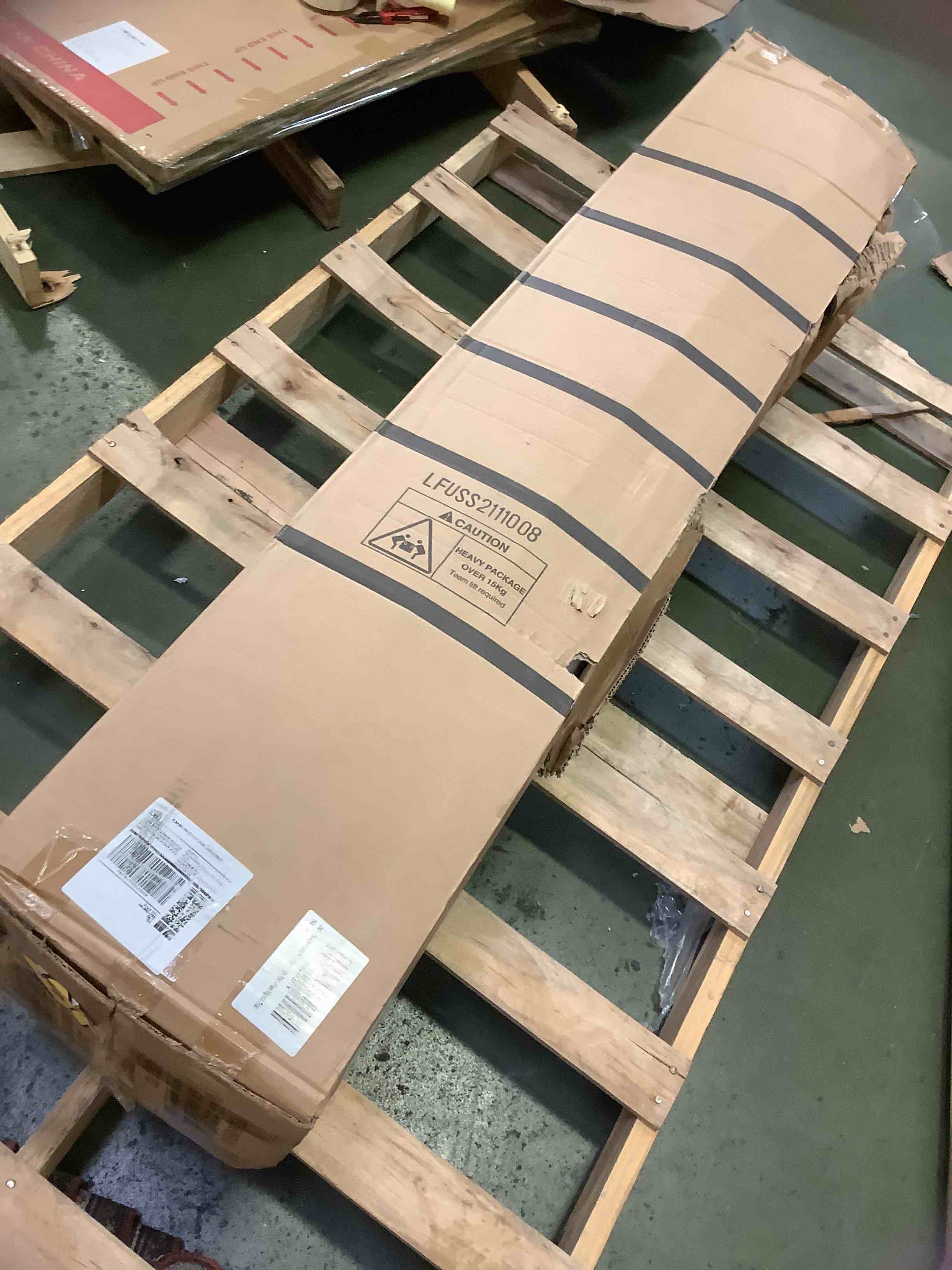 https://s3.amazonaws.com/lotting-images-prod/bidfta/ORG3211005_1659442838648.jpeg