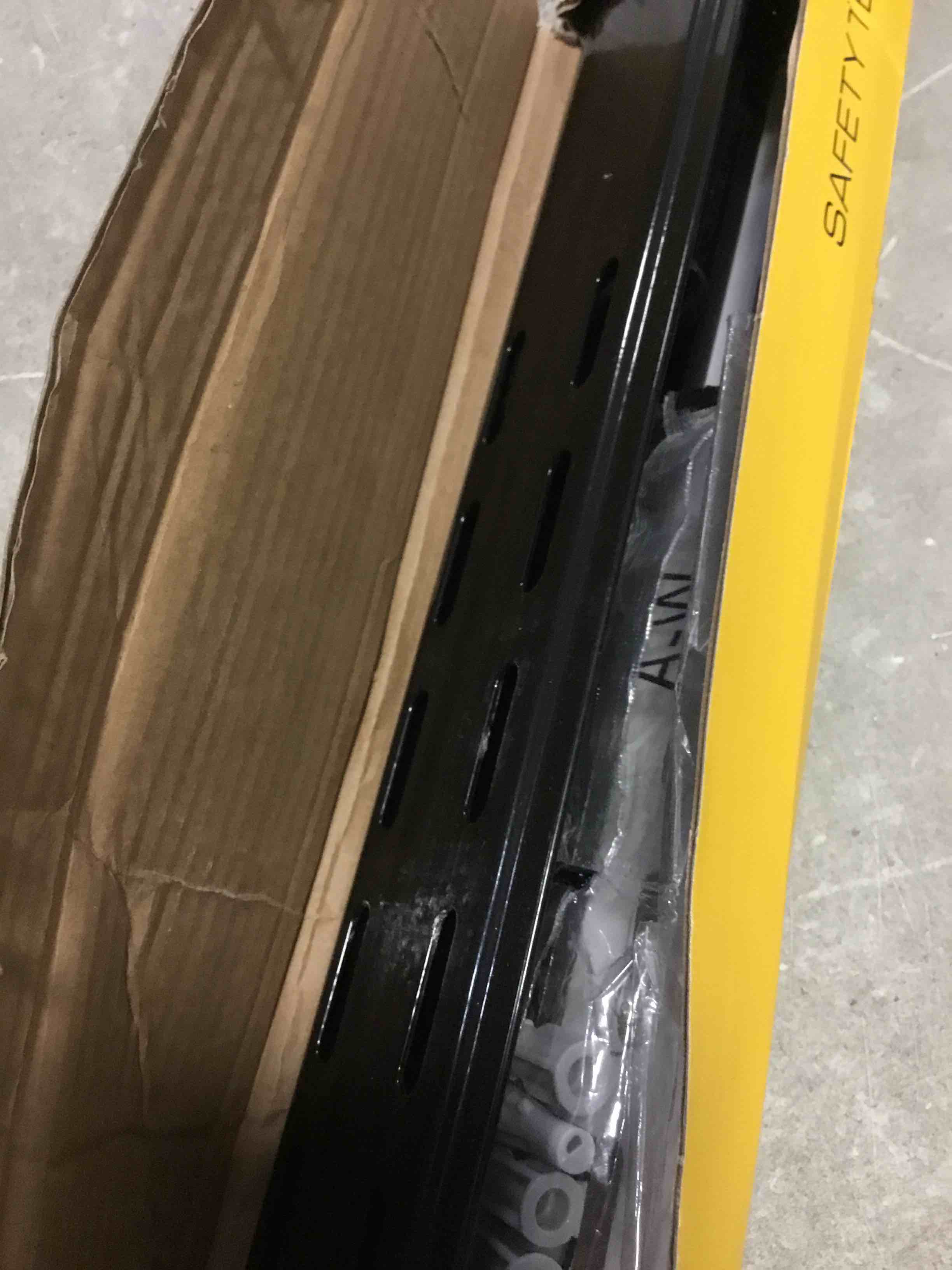 https://s3.amazonaws.com/lotting-images-prod/bidfta/ORG3229269_1659451075681.jpeg