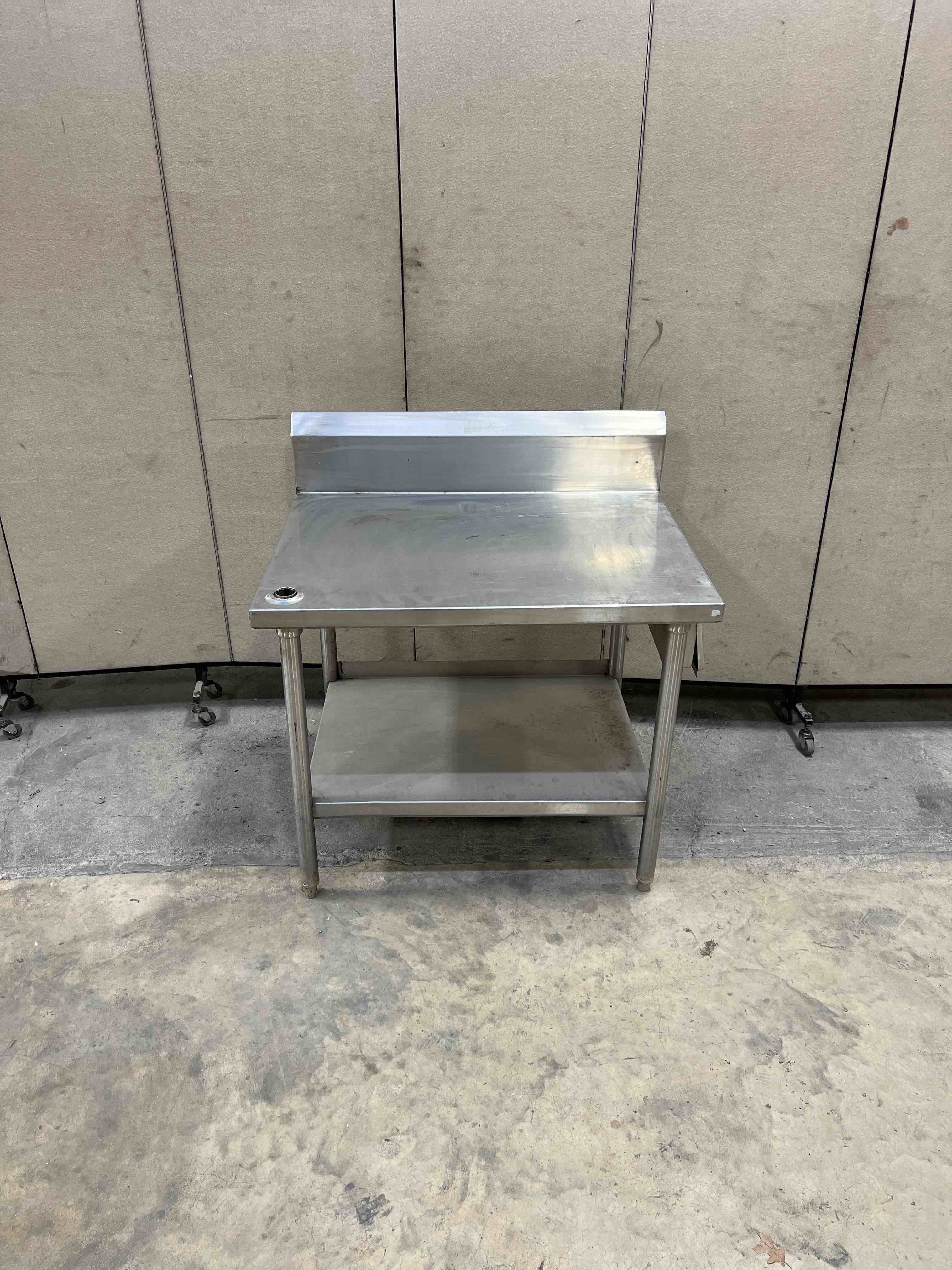 36 INCH ALL STAINLESS STEEL TABLE WITH UNDER SHELF AND 8 INCH BACKSPLASH 