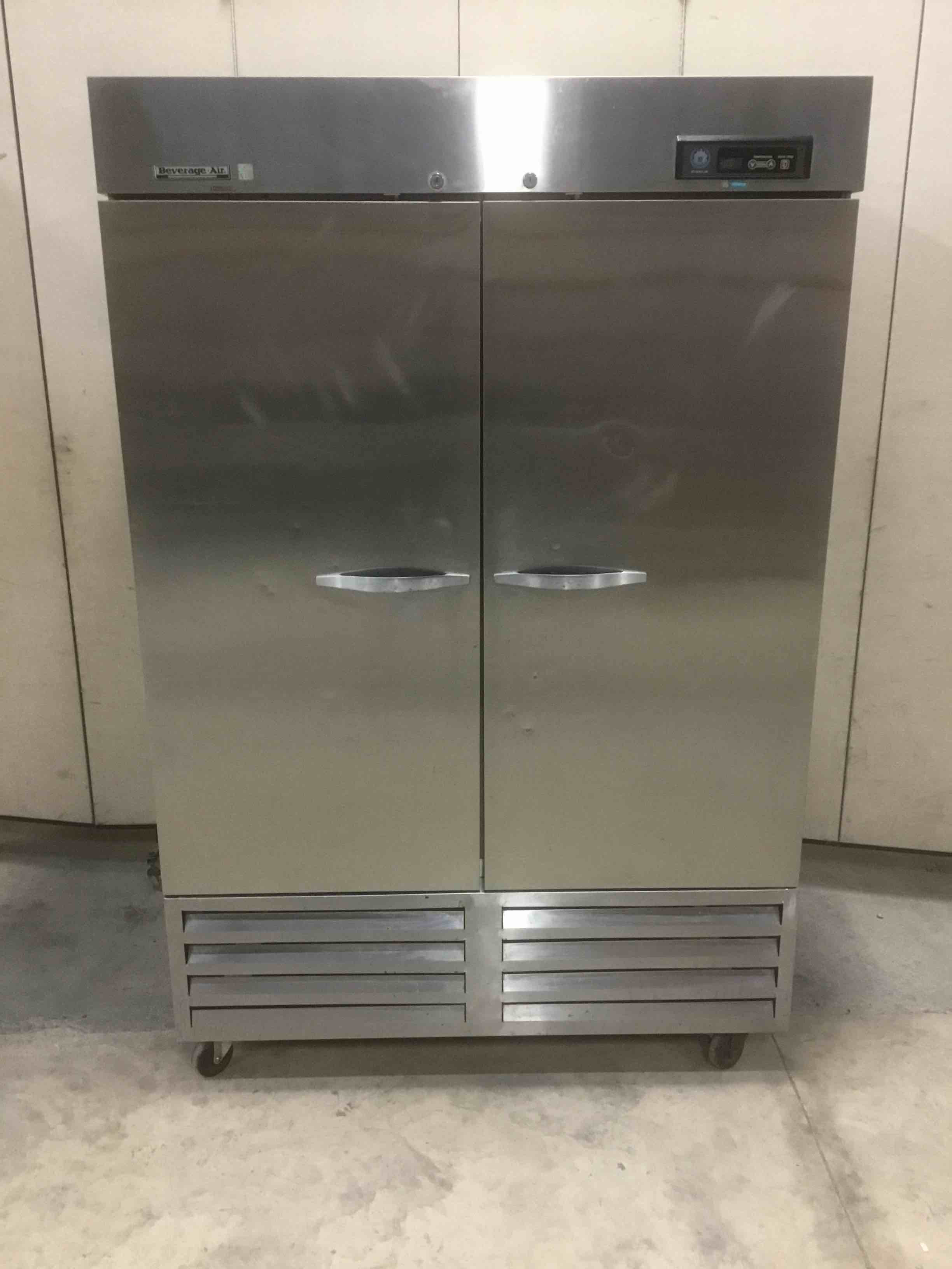 BEV-AIR STAINLESS STEEL 2 DOOR REACH IN REFRIGERATOR ON CASTERS 
