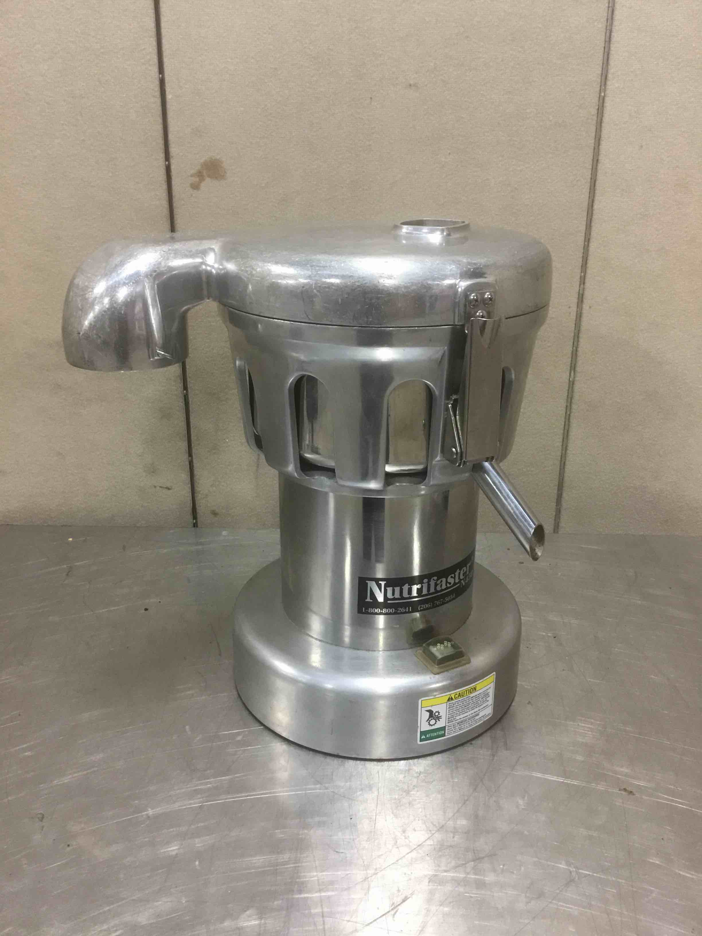 NUTRI-FASTER STAINLESS STEEL COMMERCIAL JUICE EXTRACTOR
