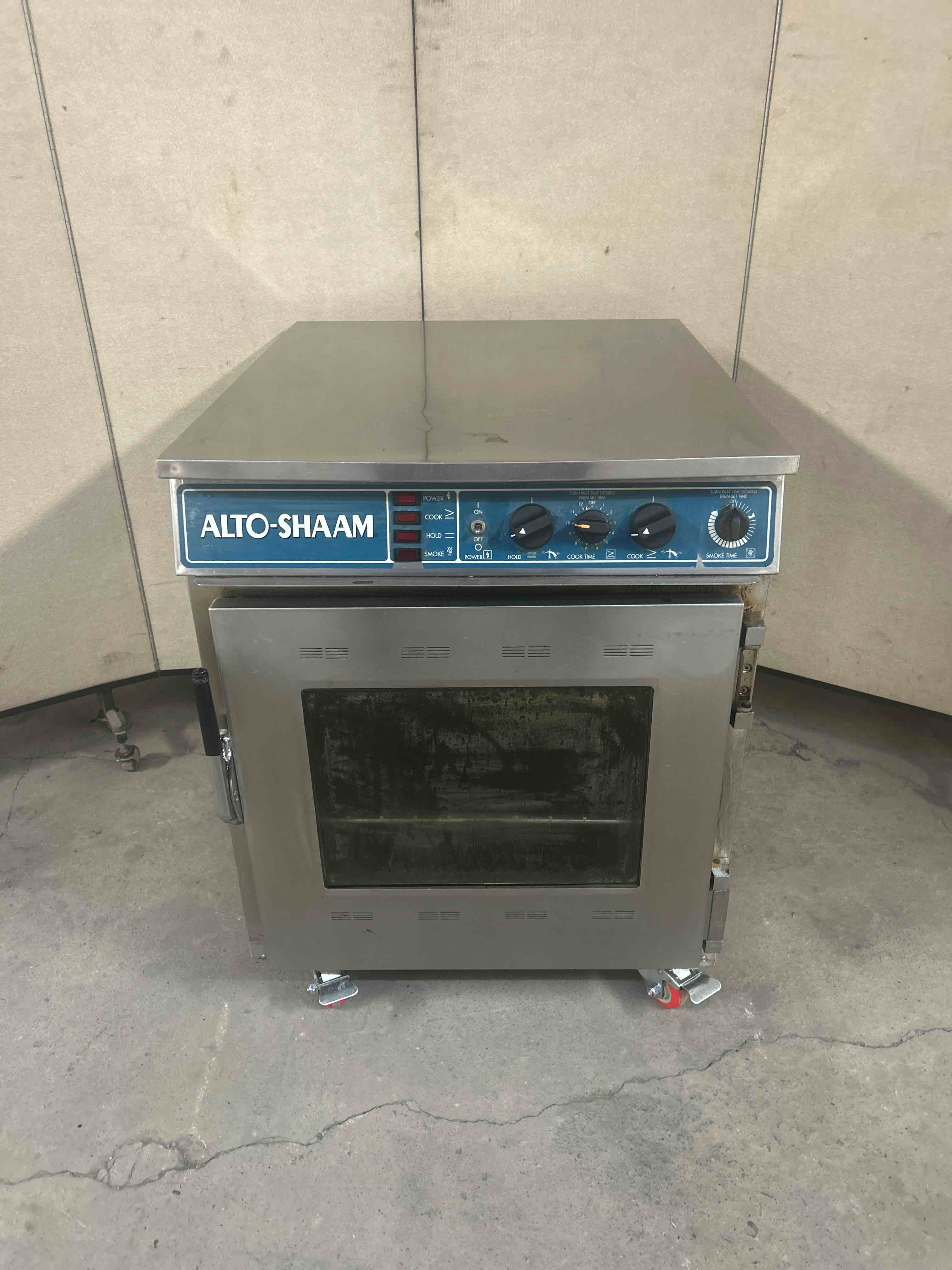ALTO-SHAAM STAINLESS STEEL UNDERCOUNTER COOK AND HOLD SMOKER OVEN ON CASTERS 