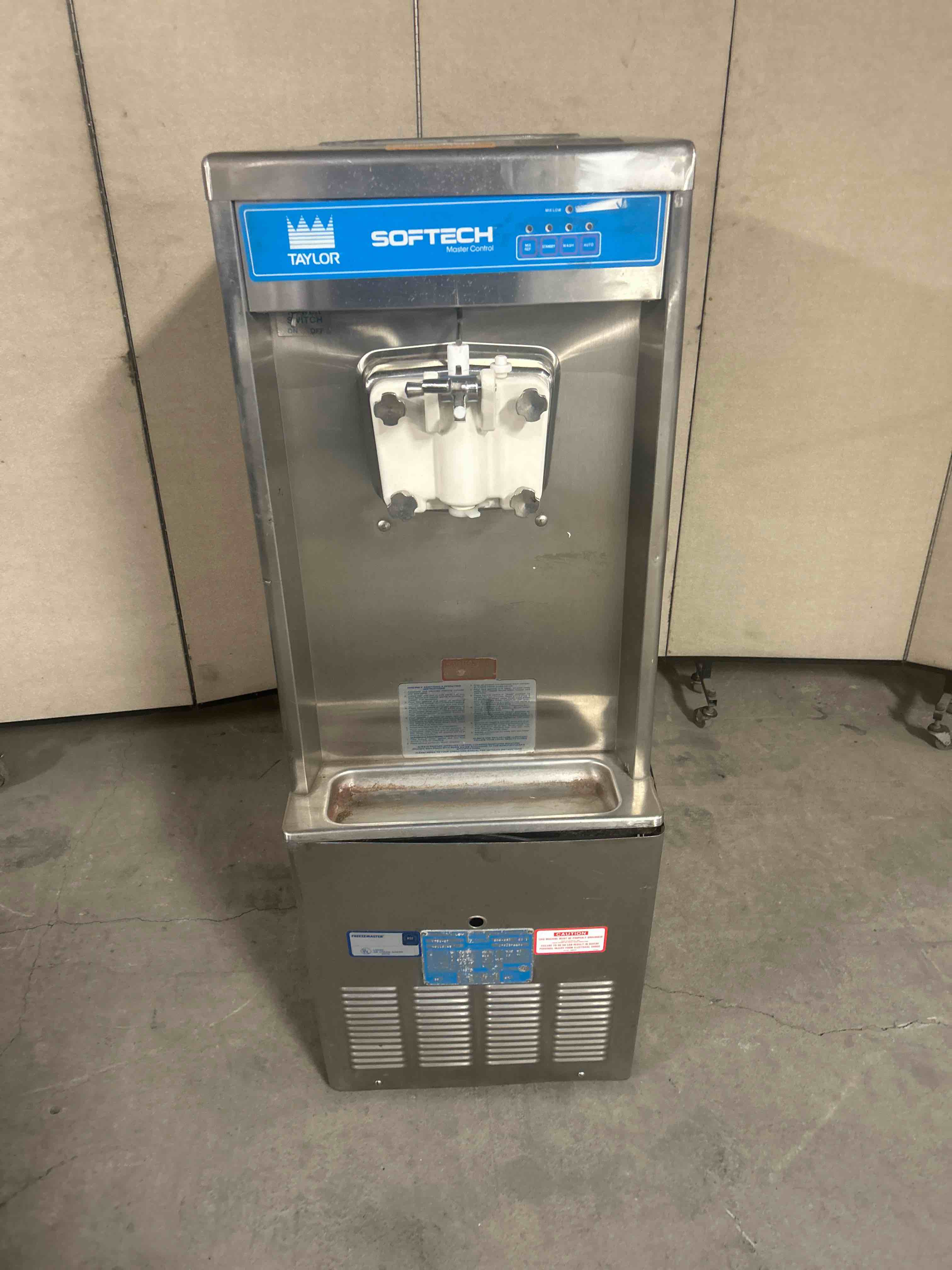 TAYLOR STAINLESS STEEL SINGLE FLAVOR ICE CREAM MACHINE 
