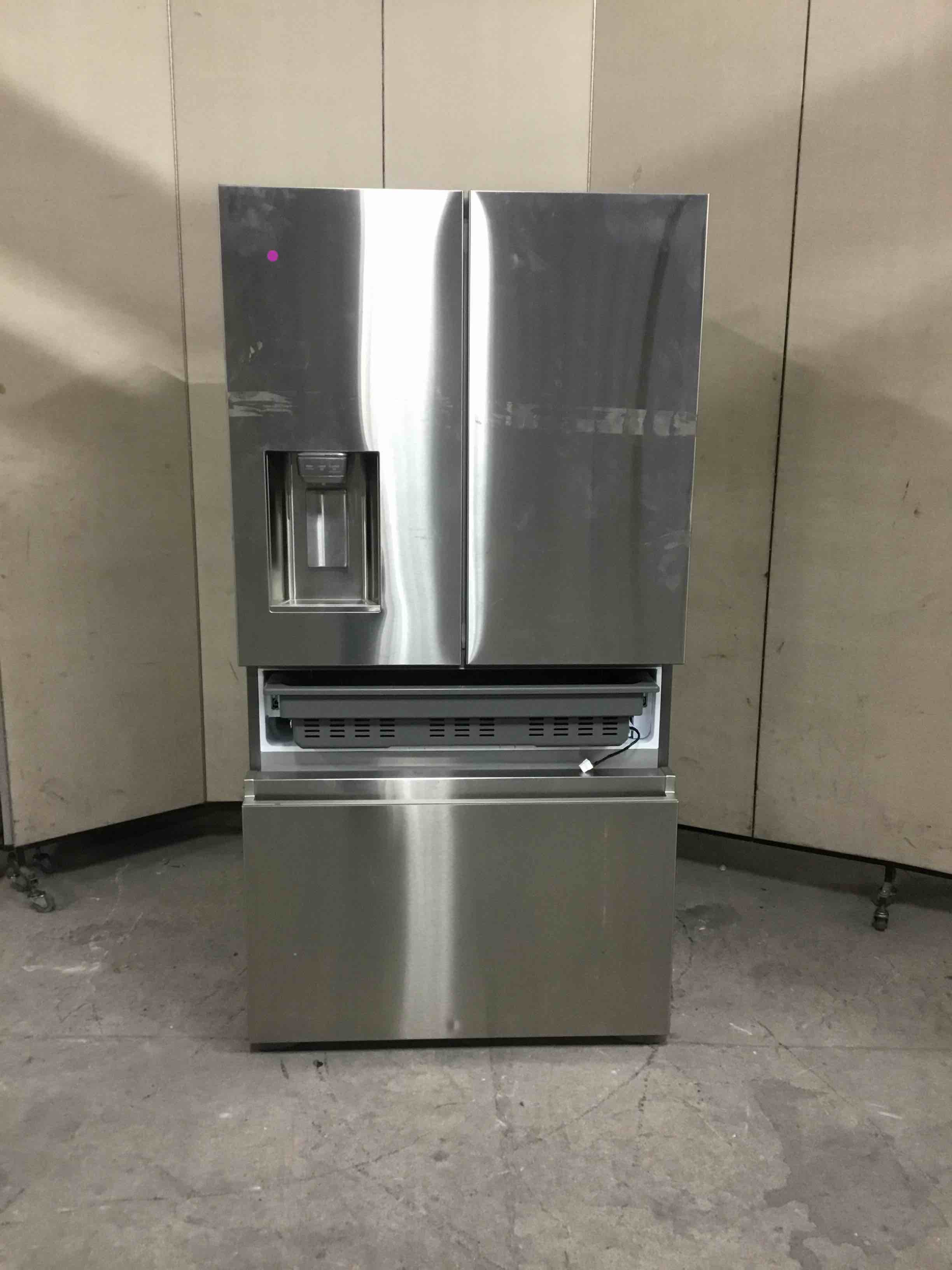 DACOR 36 INCH STAINLESS STEEL REFRIGERATOR FREEZER WITH FILTERED WATER DISPENSER AND ICE MAKER