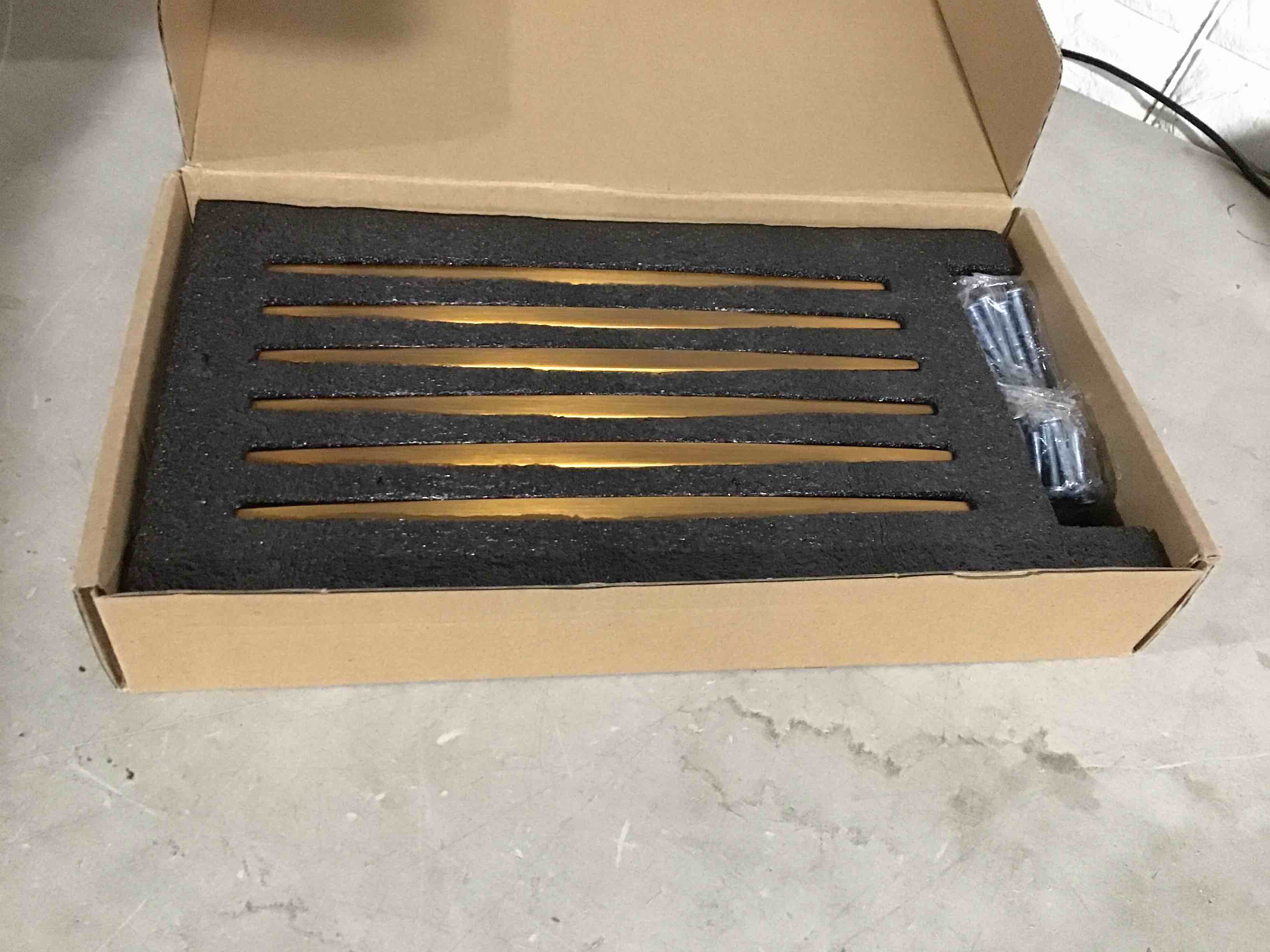https://s3.amazonaws.com/lotting-images-prod/bidfta/ORG3305812_1691161833224.jpeg