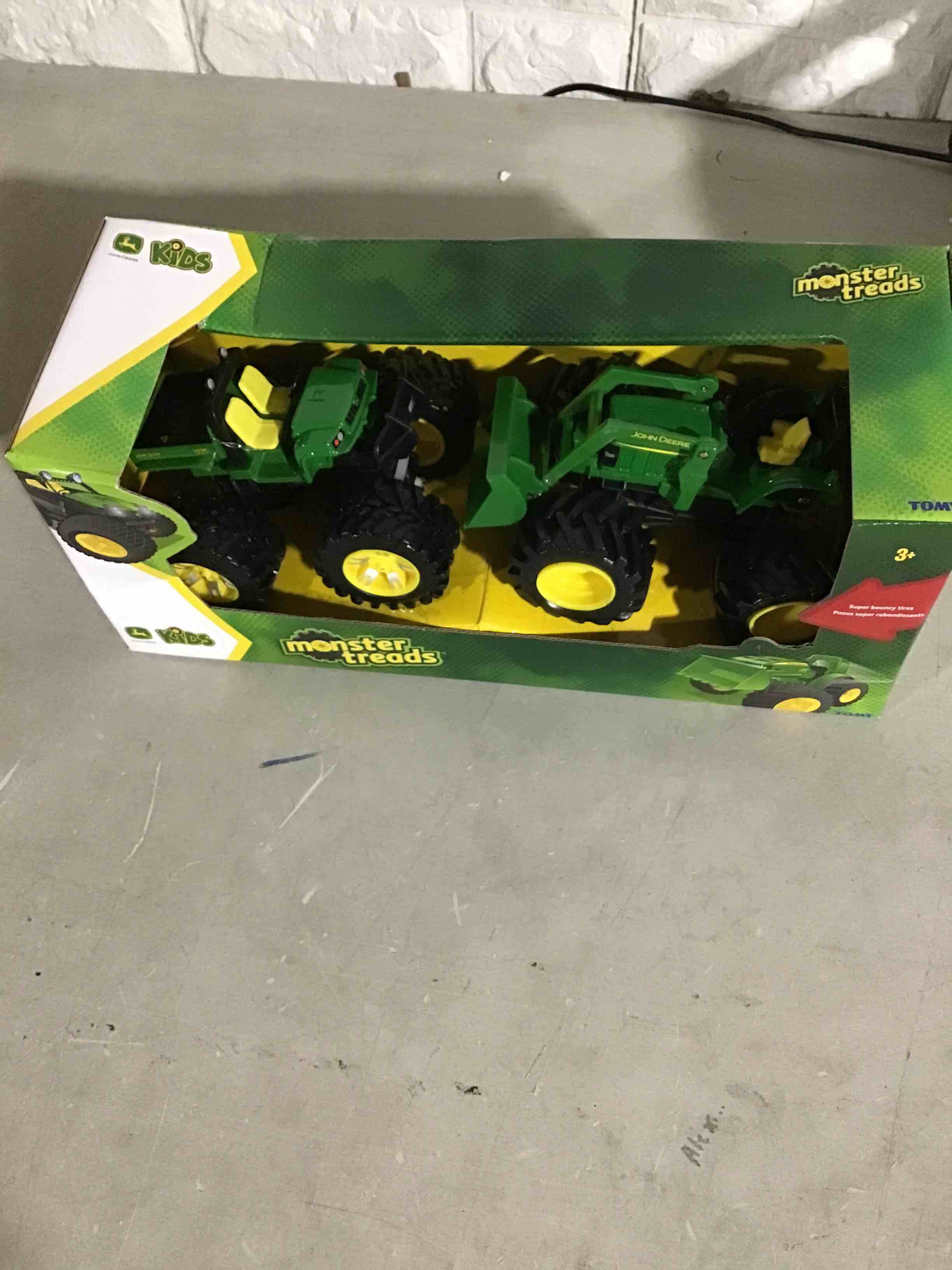 https://s3.amazonaws.com/lotting-images-prod/bidfta/ORG3305998_1692113711937.jpeg