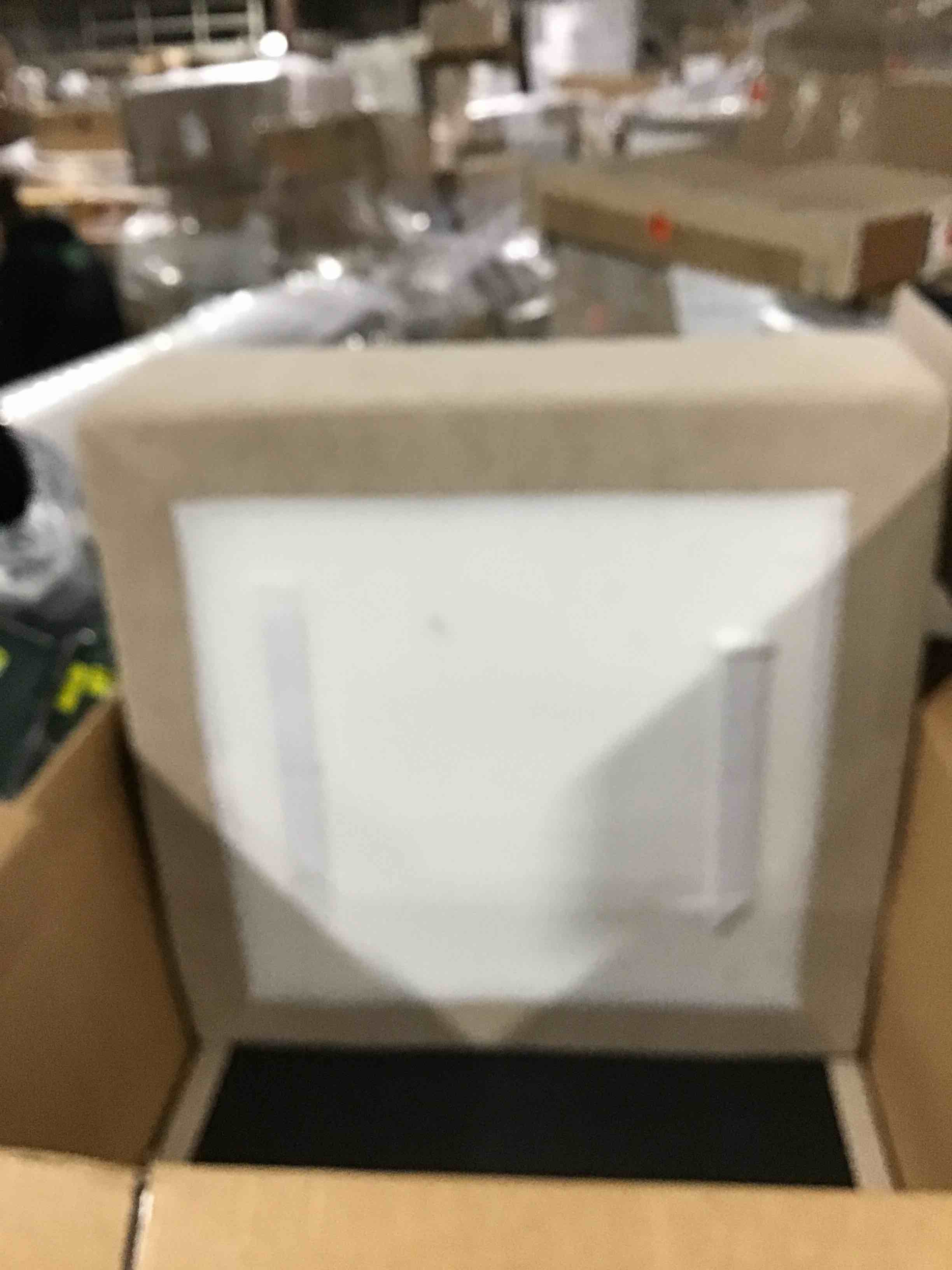 https://s3.amazonaws.com/lotting-images-prod/bidfta/ORG3421920_1664281827139.jpeg