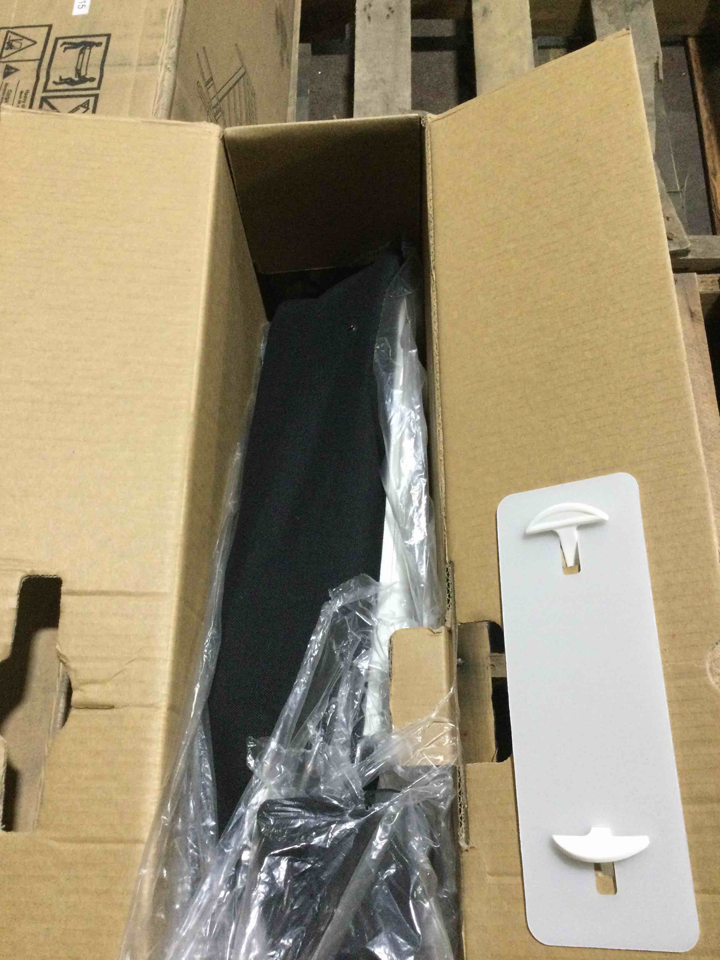 https://s3.amazonaws.com/lotting-images-prod/bidfta/ORG3537095_1665682504348.jpeg