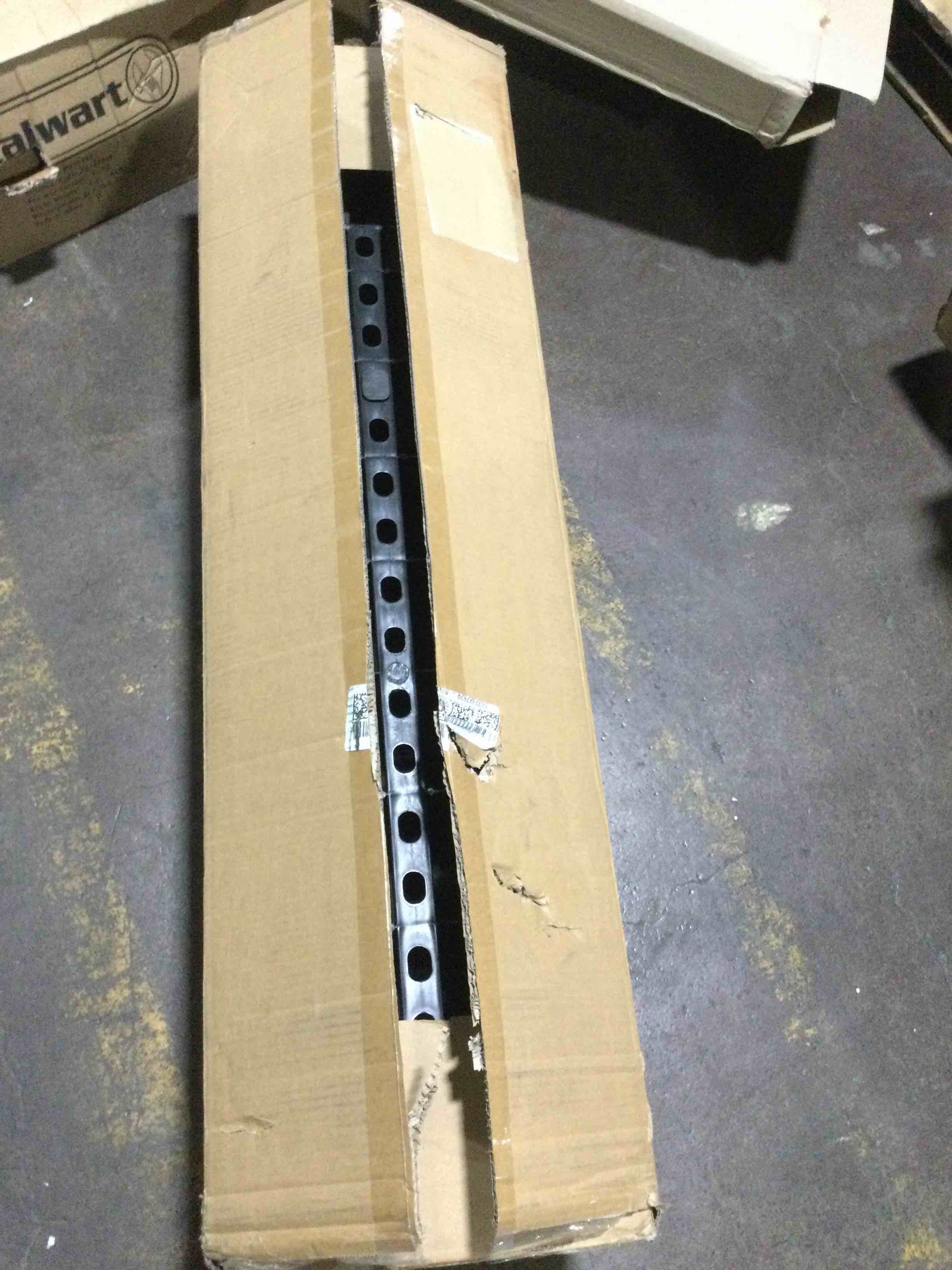 https://s3.amazonaws.com/lotting-images-prod/bidfta/ORG3537100_1665681014631.jpeg