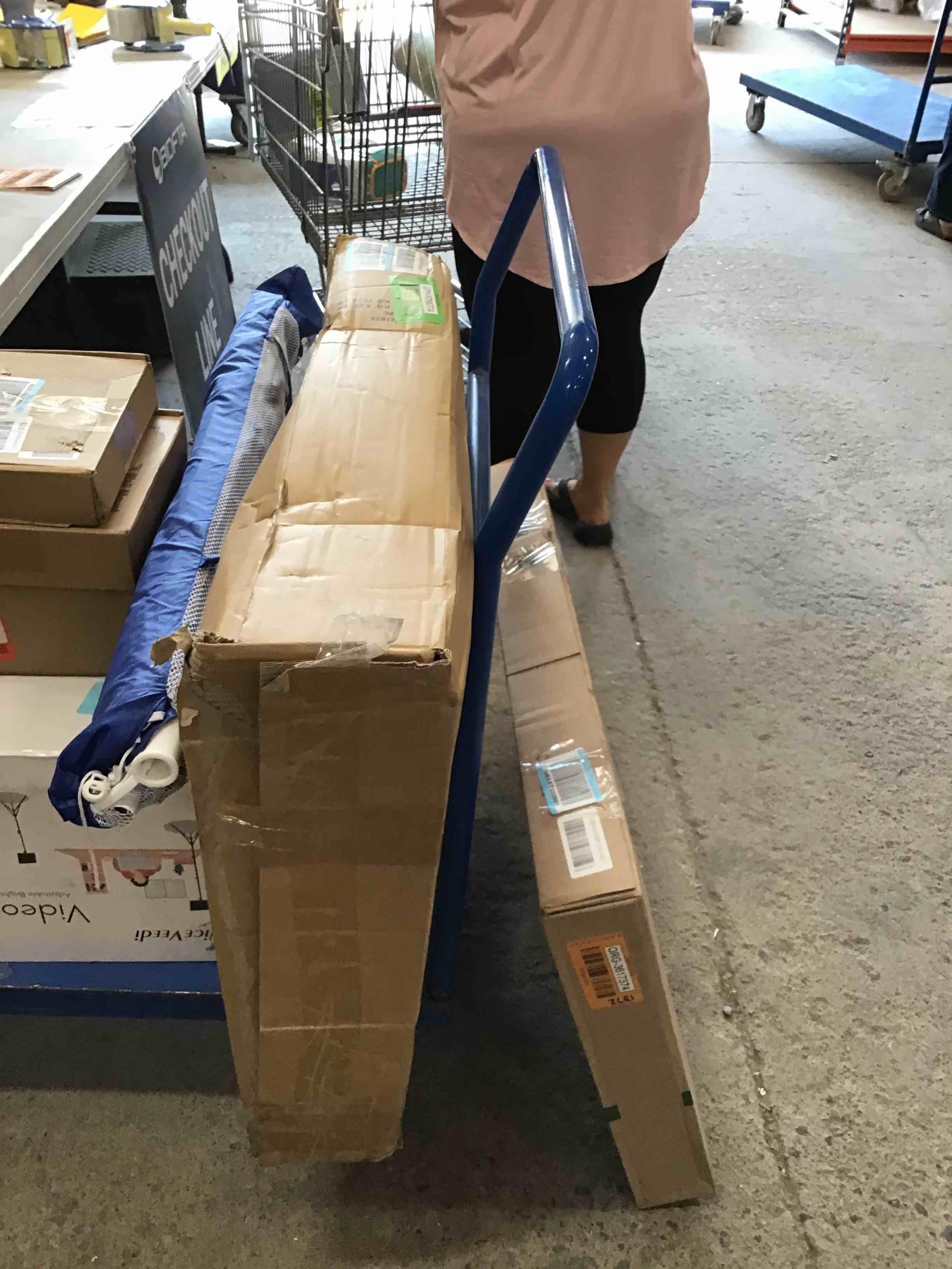https://s3.amazonaws.com/lotting-images-prod/bidfta/ORG3617375_1723219831636.jpeg