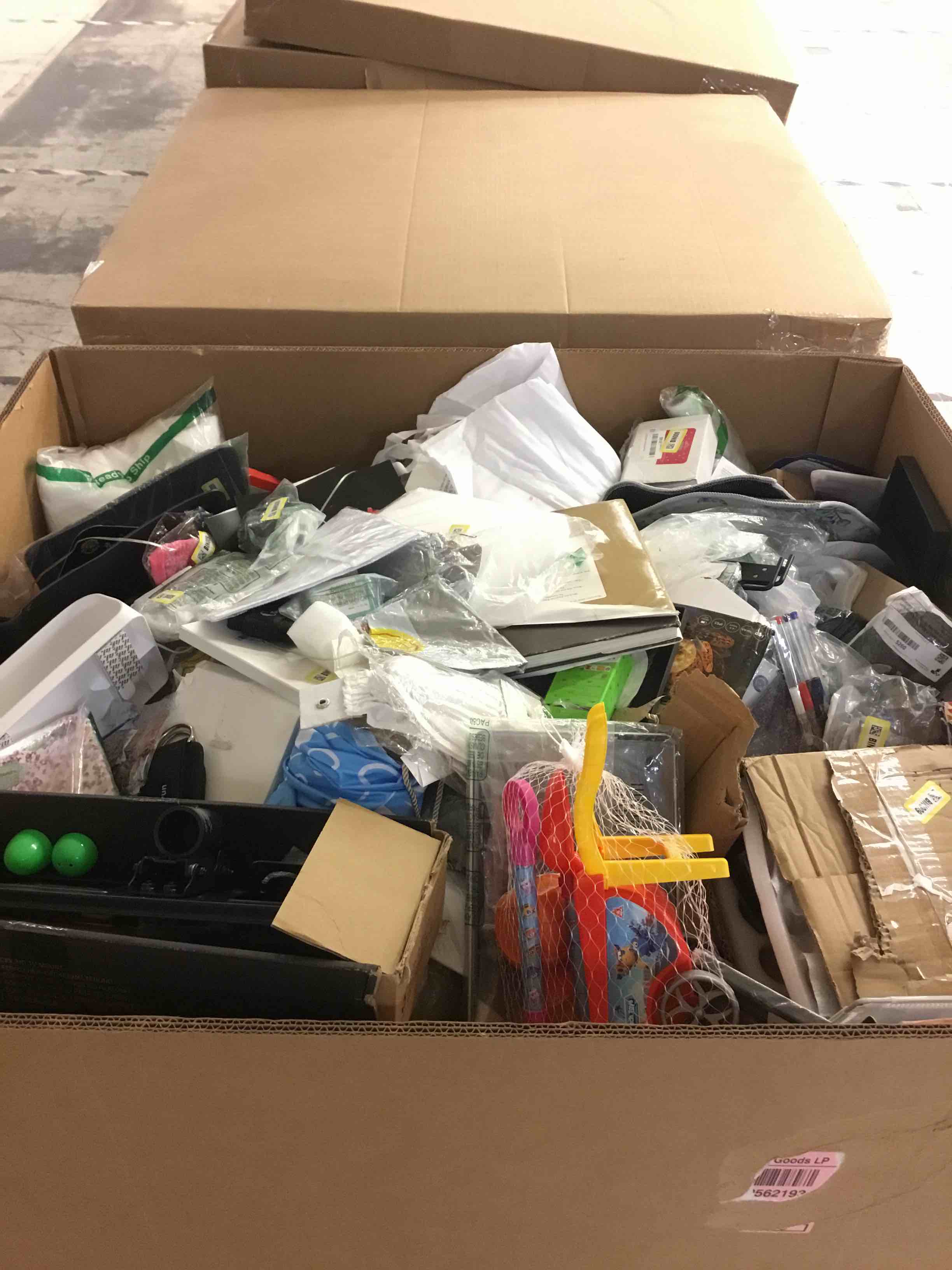https://s3.amazonaws.com/lotting-images-prod/bidfta/ORG3640566_1717076448362.jpeg