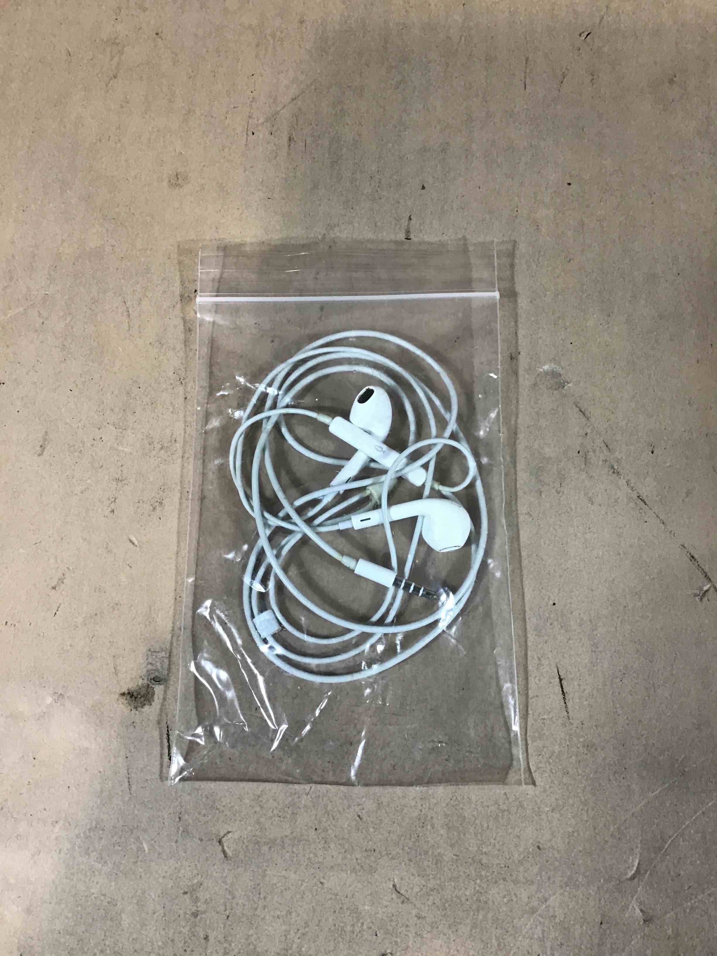 Apple EarPods 