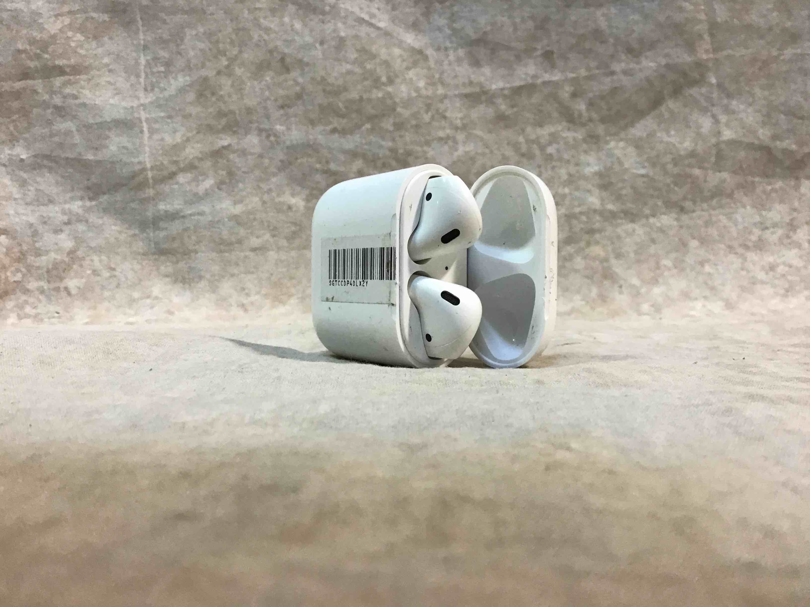 Apple AirPods