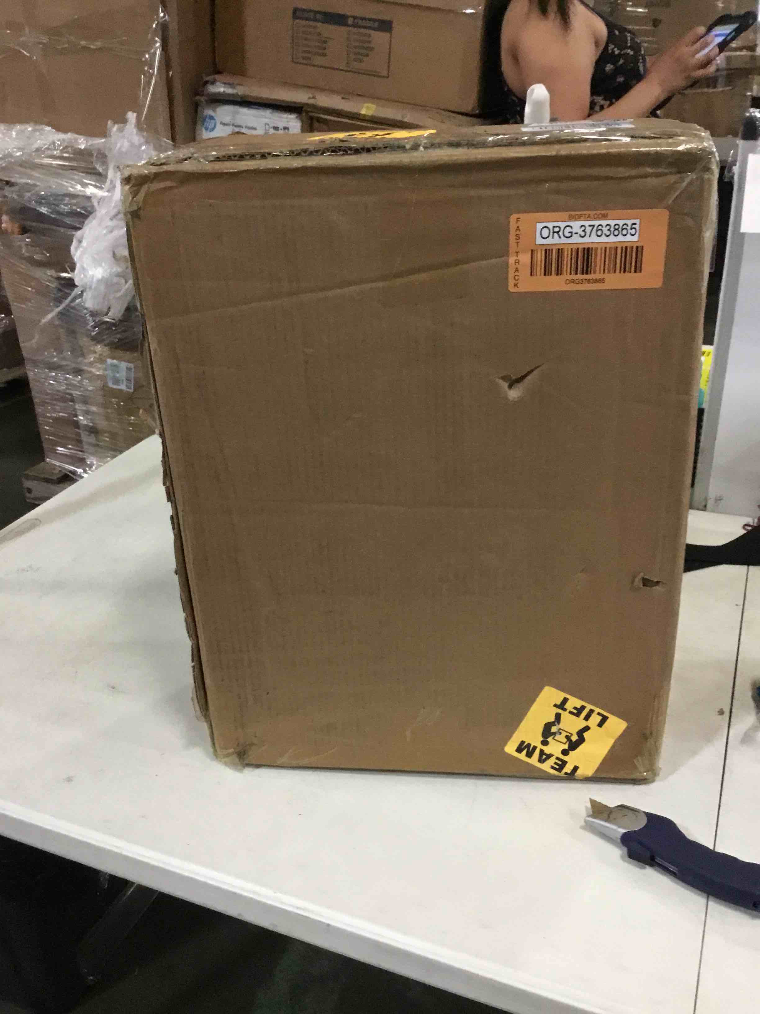 https://s3.amazonaws.com/lotting-images-prod/bidfta/ORG3763865_1688647543479.jpeg