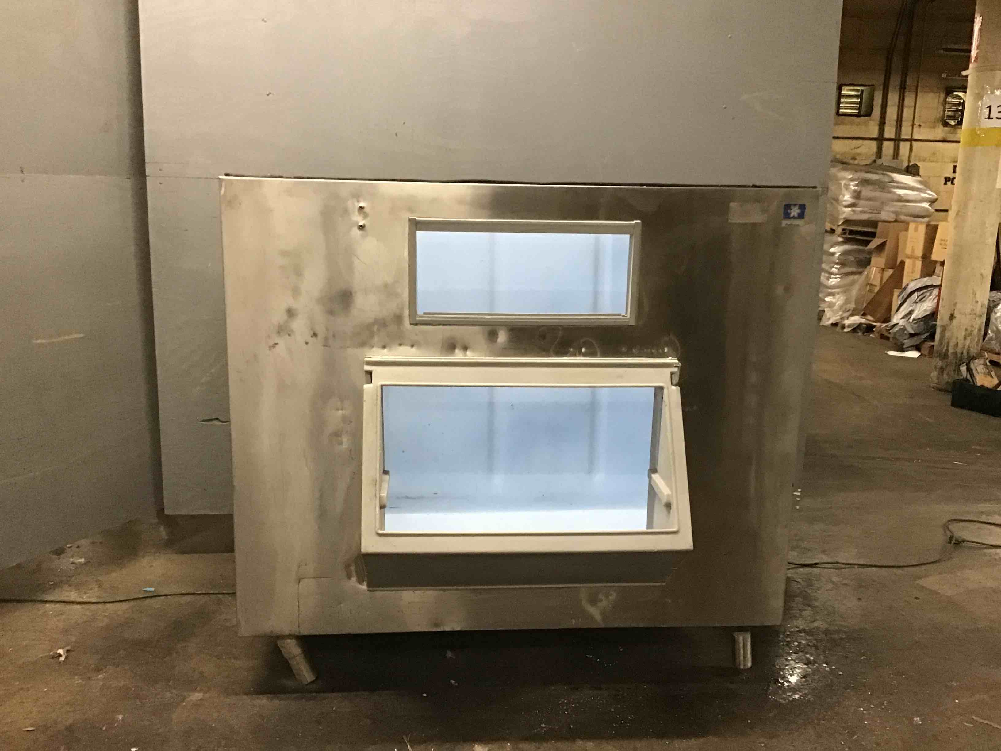 MANITOWOC STAINLESS STEEL ICE BIN 