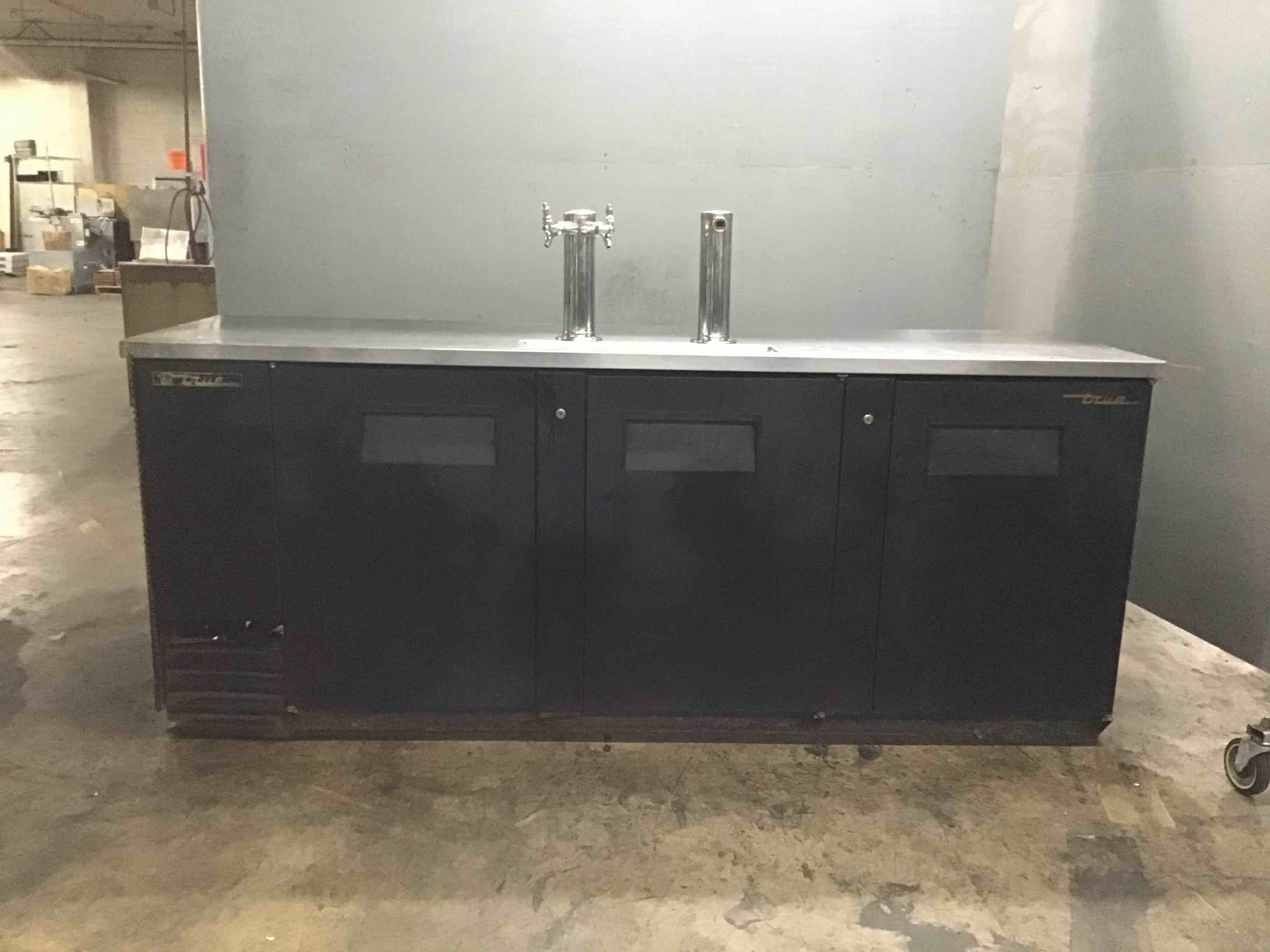 True Stainless Steel Top 90 Inch Kegerator Beer Dispenser With 4 Keg Capacity