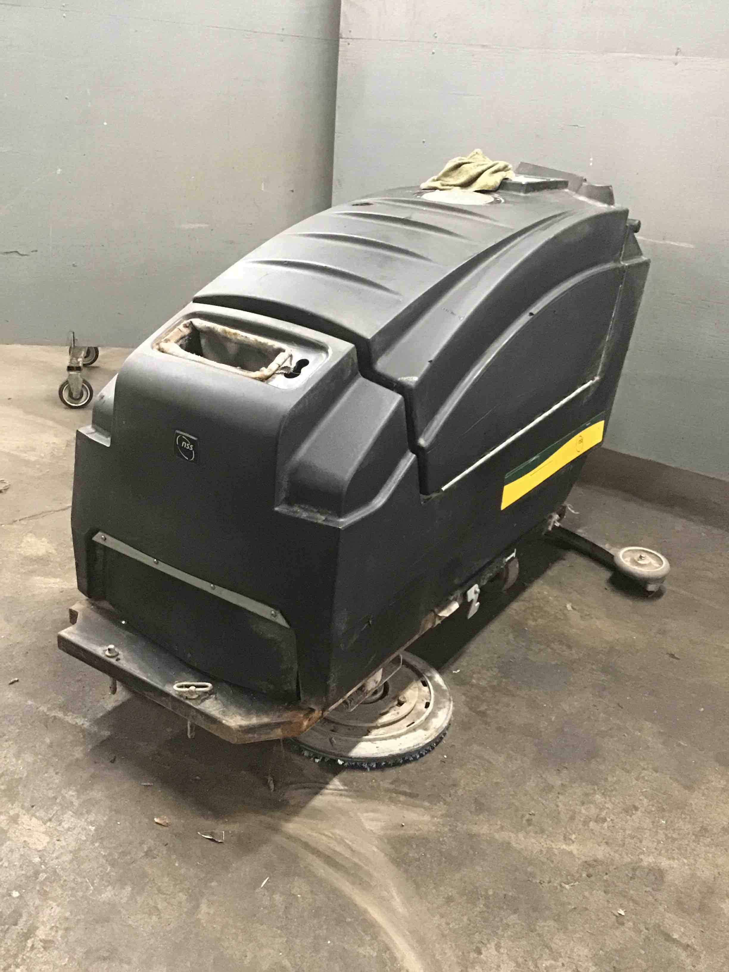 NSS WRANGLER 33 INCH WALK BEHIND FLOOR SCRUBBER 