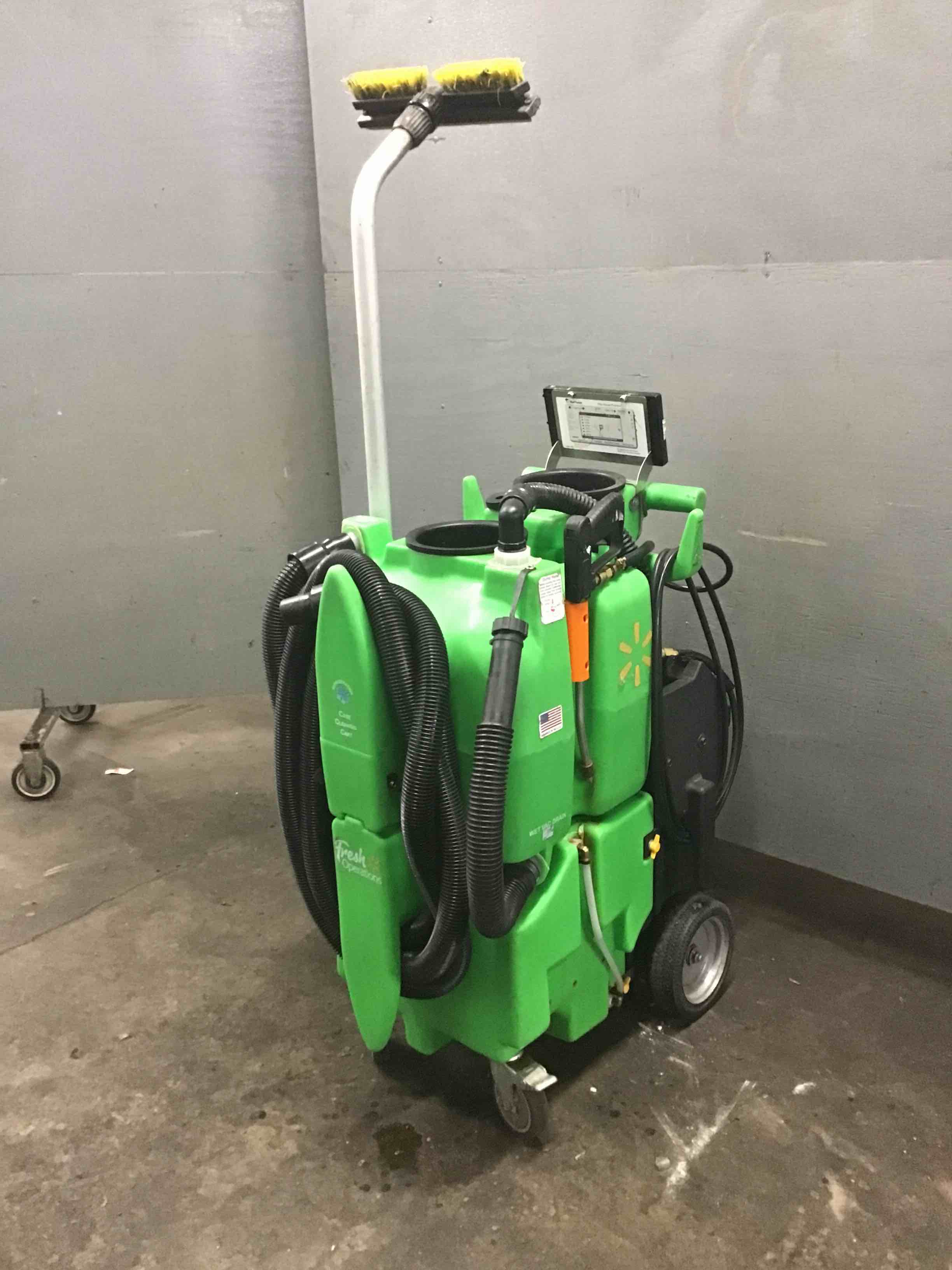 https://s3.amazonaws.com/lotting-images-prod/bidfta/ORG3794832_1685629361315.jpeg