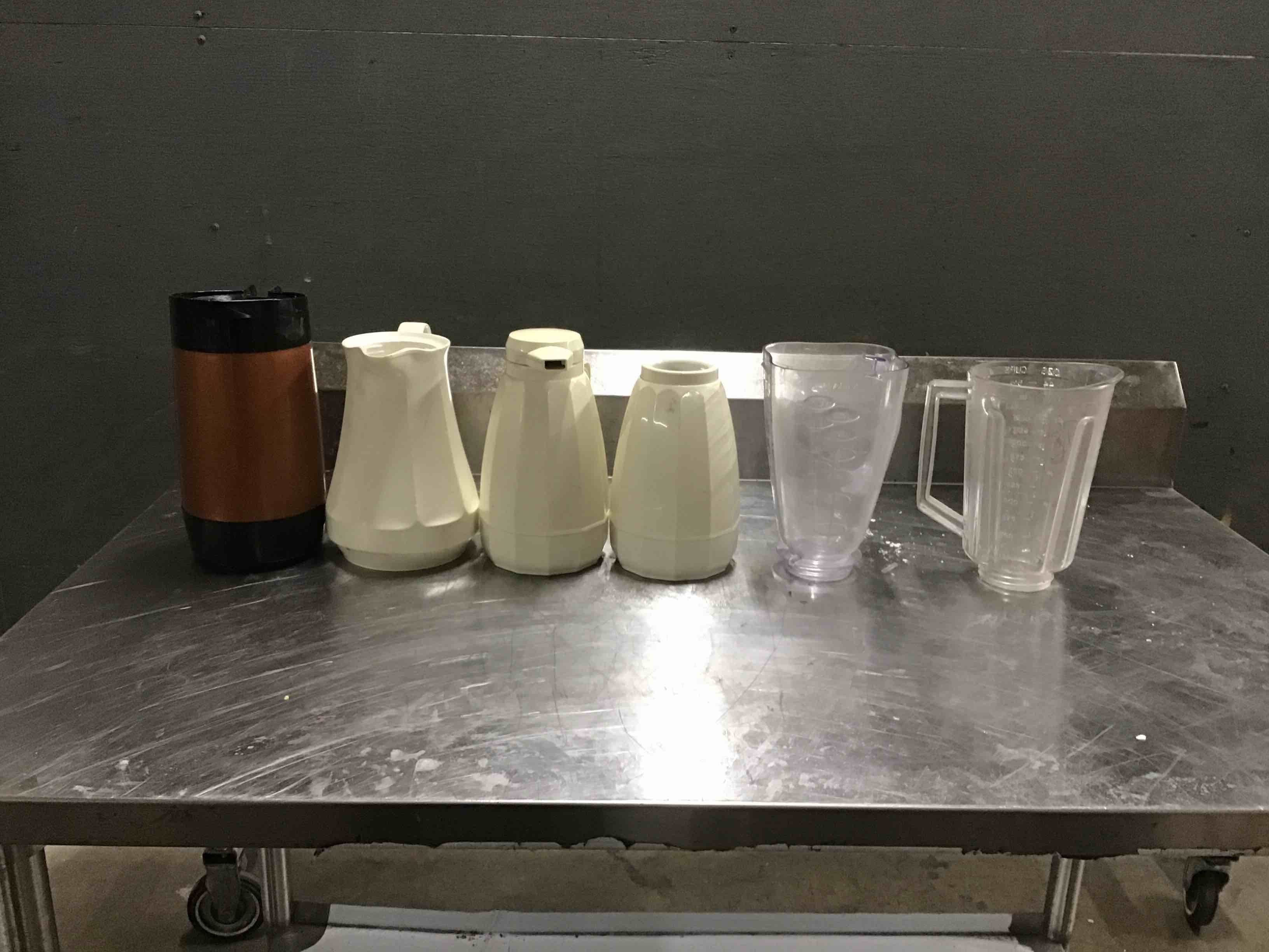 Plastic Blender Pitchers And Solid Plastic Pitchers
