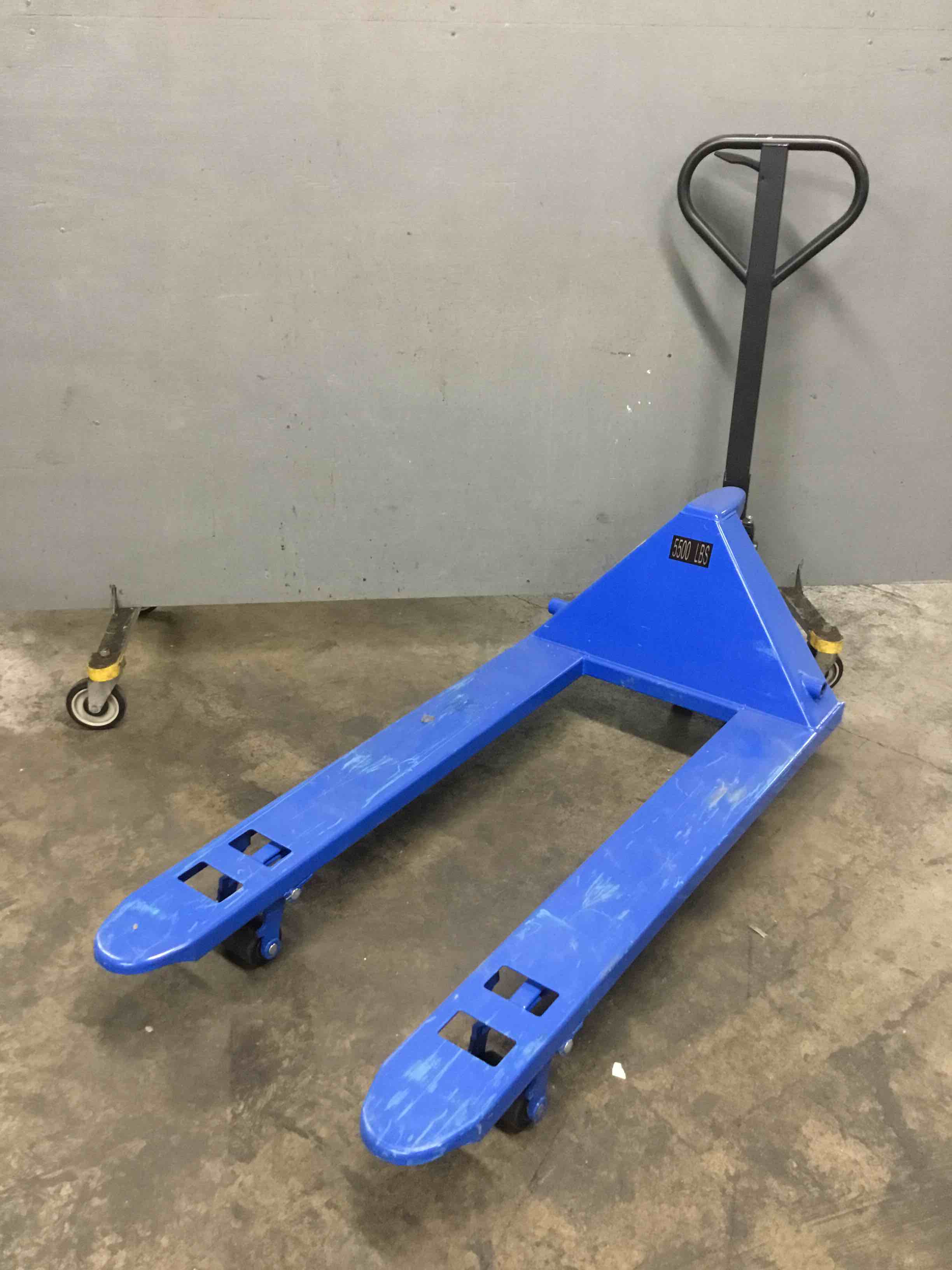 Industrial Standard Pallet Jack, Blue 5500 LBS.