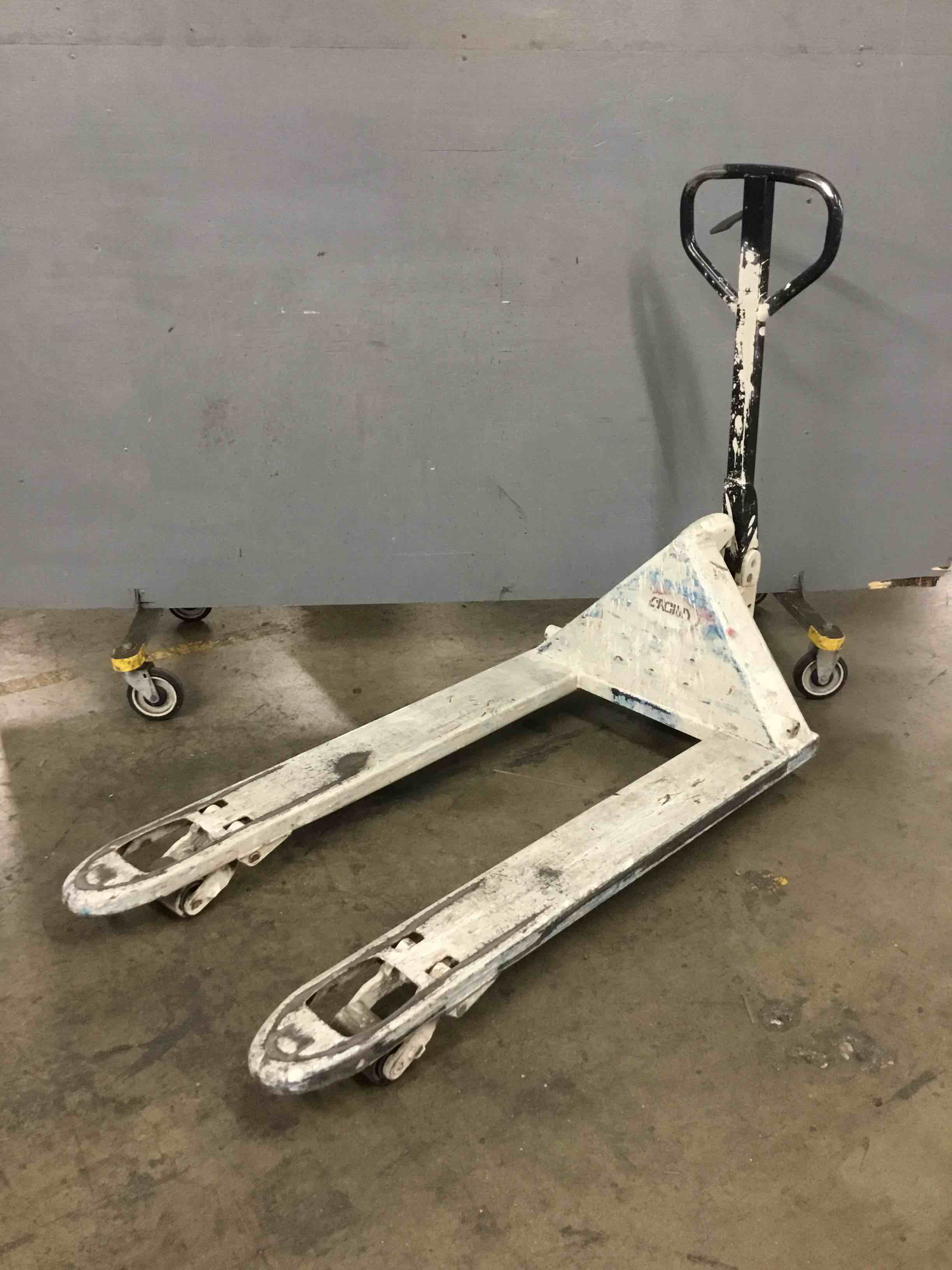 Crown Industrial Standard Pallet Jack, Grey