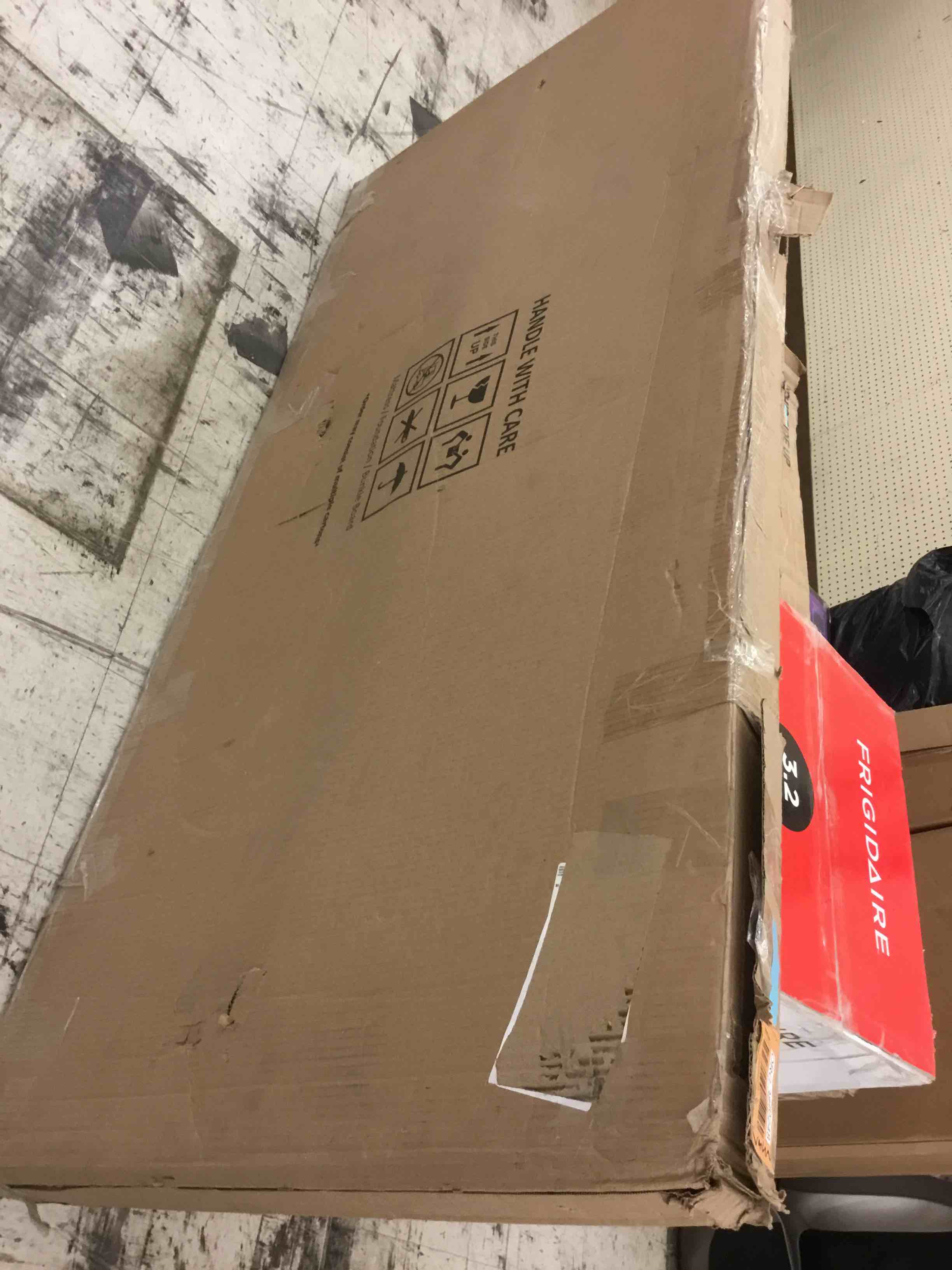 https://s3.amazonaws.com/lotting-images-prod/bidfta/ORG3840248_1687445447350.jpeg