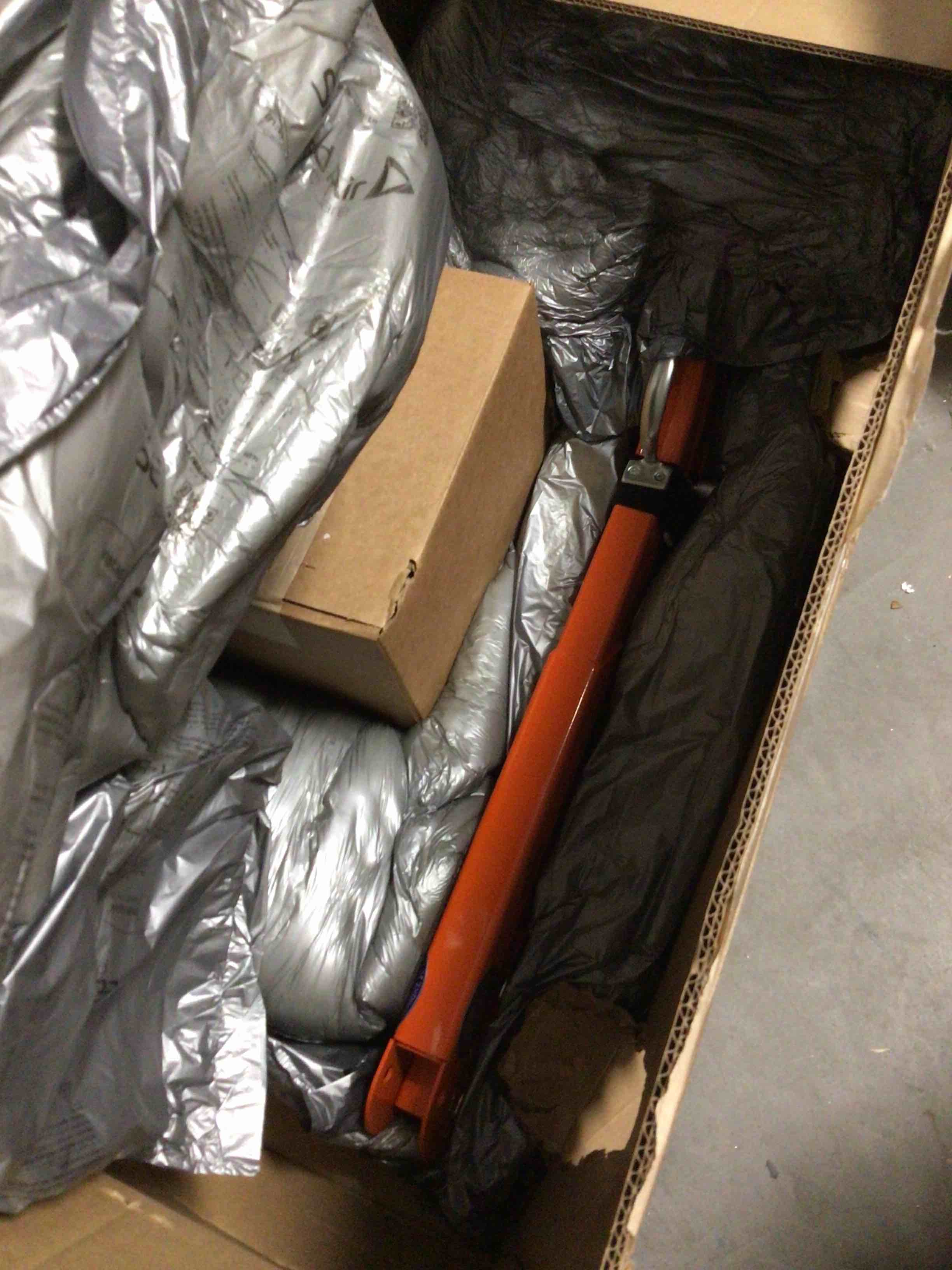 https://s3.amazonaws.com/lotting-images-prod/bidfta/ORG3874998_1686219881402.jpeg