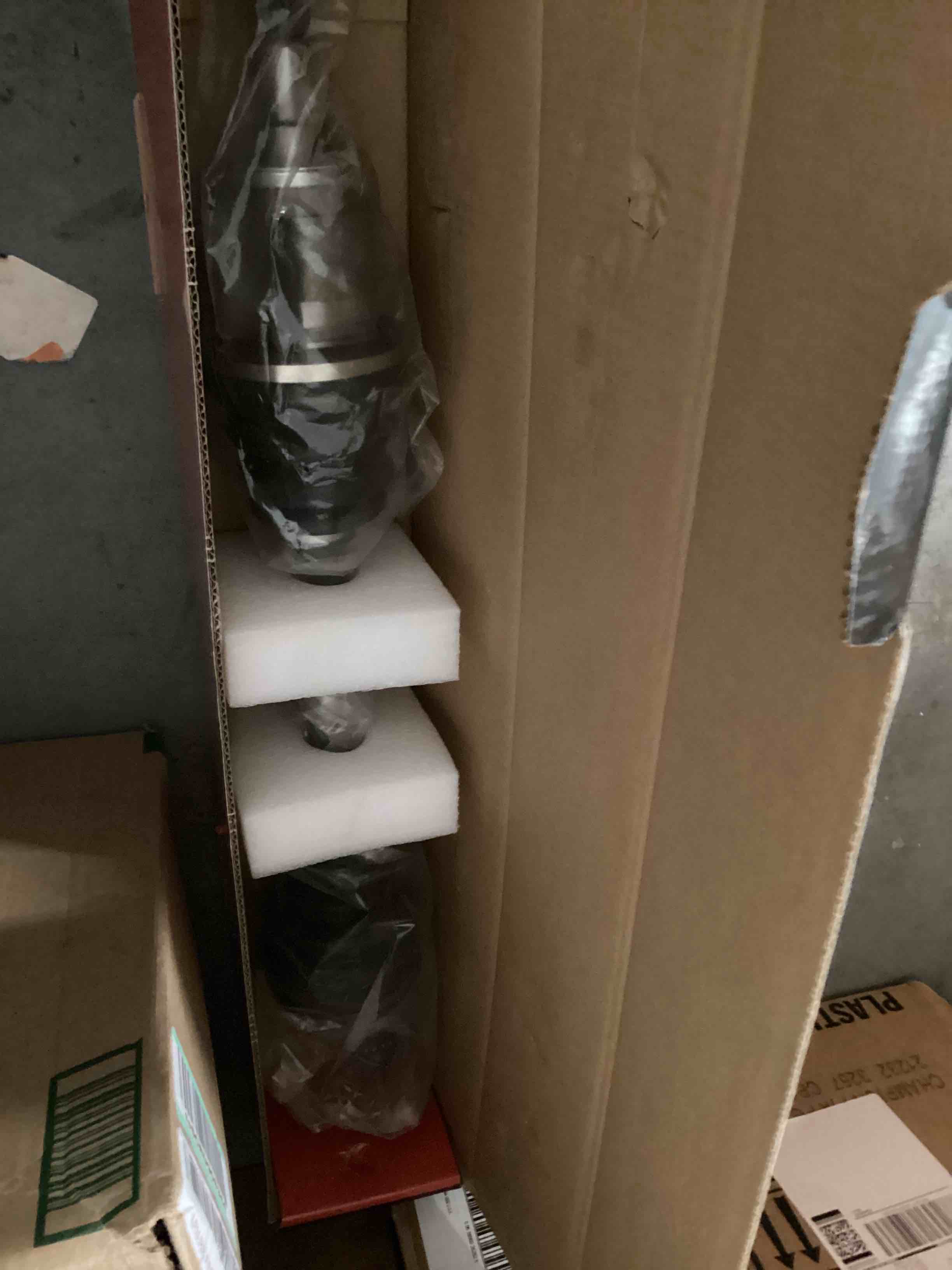 https://s3.amazonaws.com/lotting-images-prod/bidfta/ORG3876417_1696511715089.jpeg