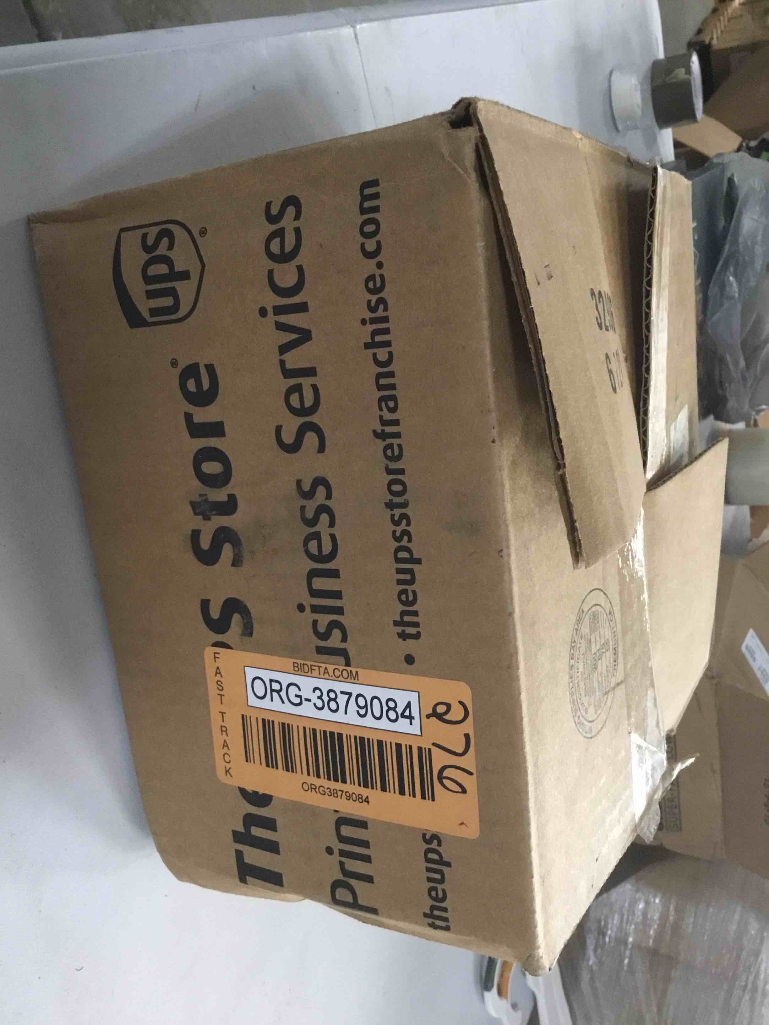 https://s3.amazonaws.com/lotting-images-prod/bidfta/ORG3879084_1686844927602.jpeg
