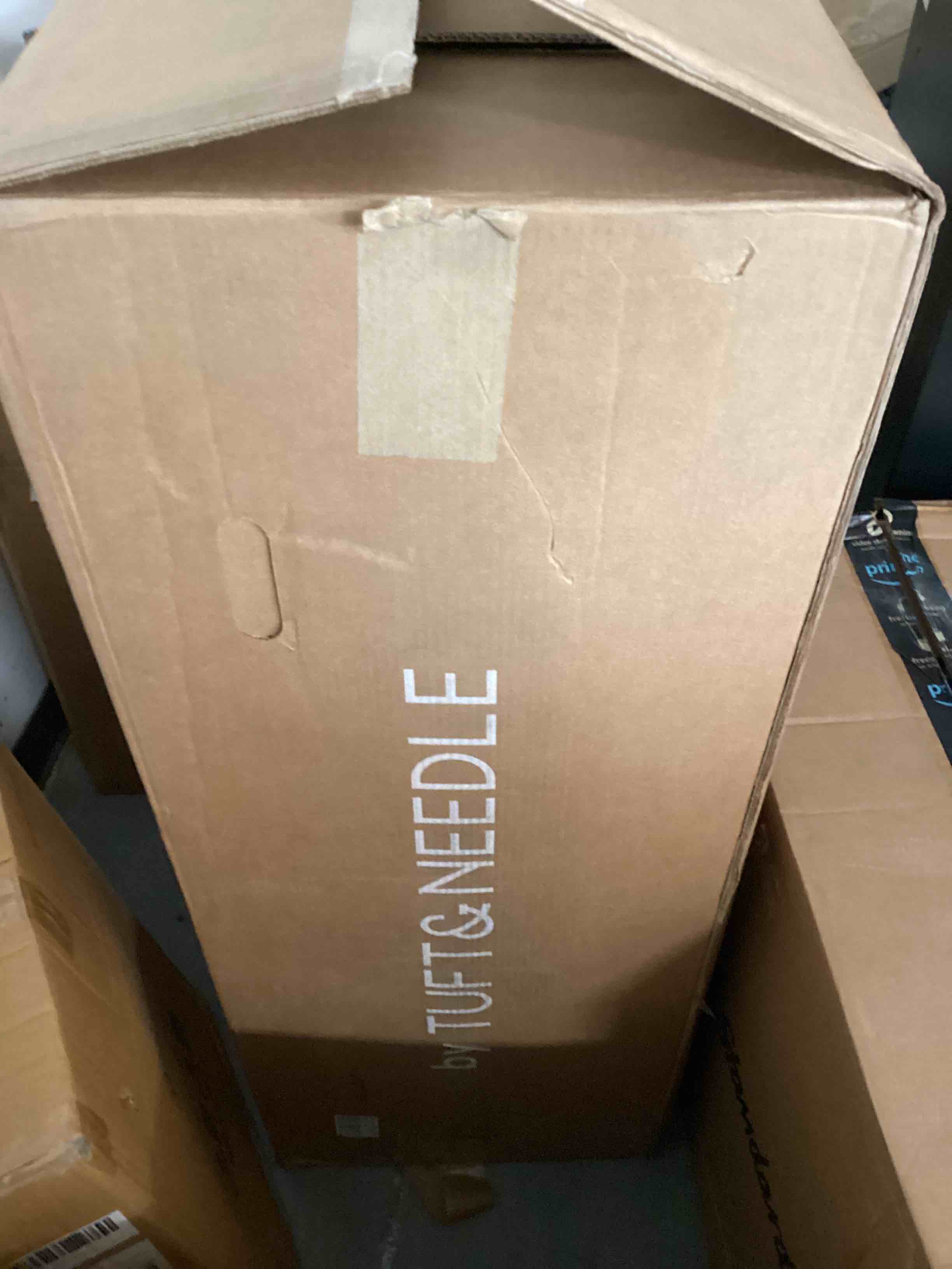 https://s3.amazonaws.com/lotting-images-prod/bidfta/ORG3880589_1690031337279.jpeg