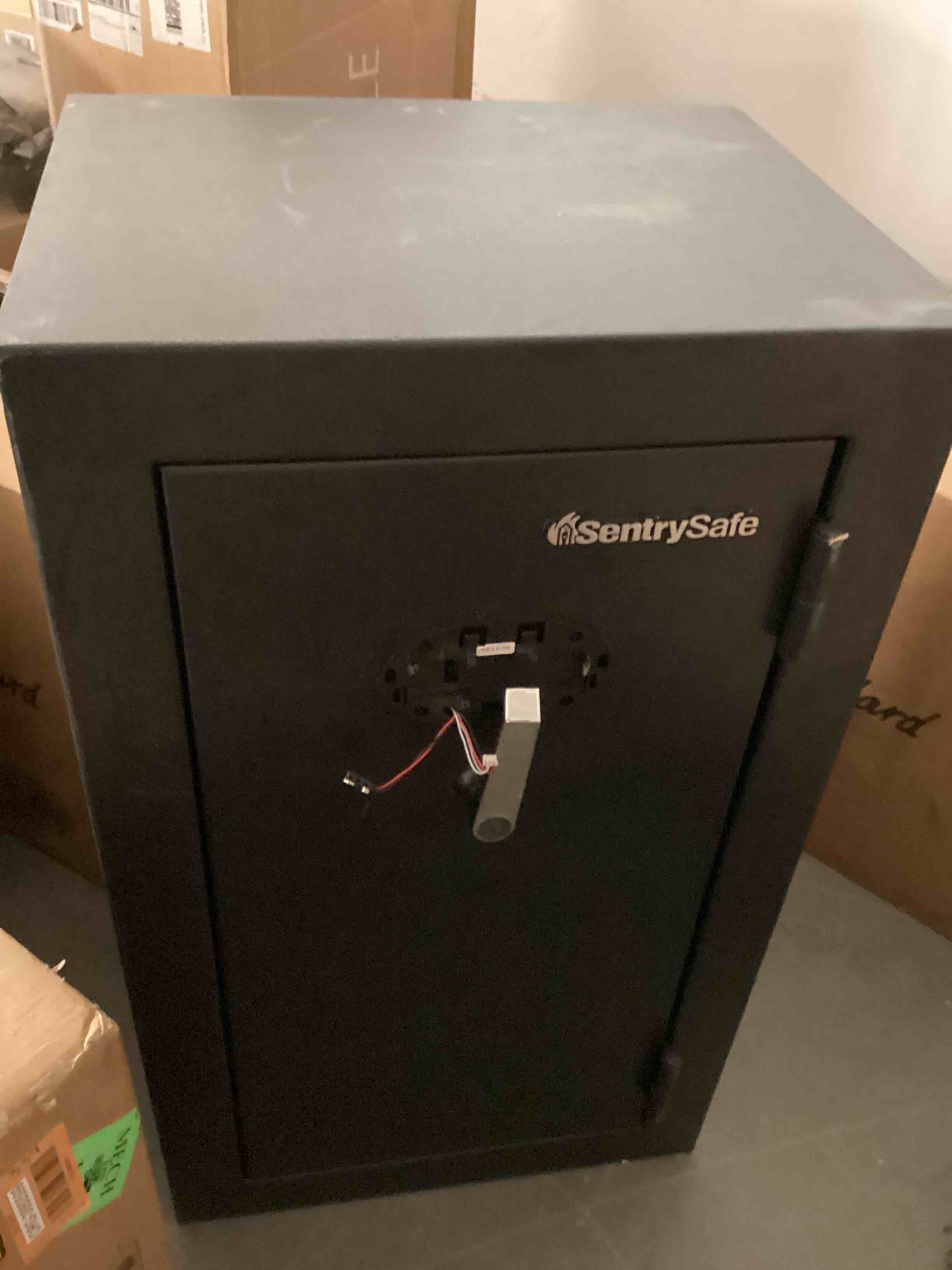 https://s3.amazonaws.com/lotting-images-prod/bidfta/ORG3880600_1690032547036.jpeg