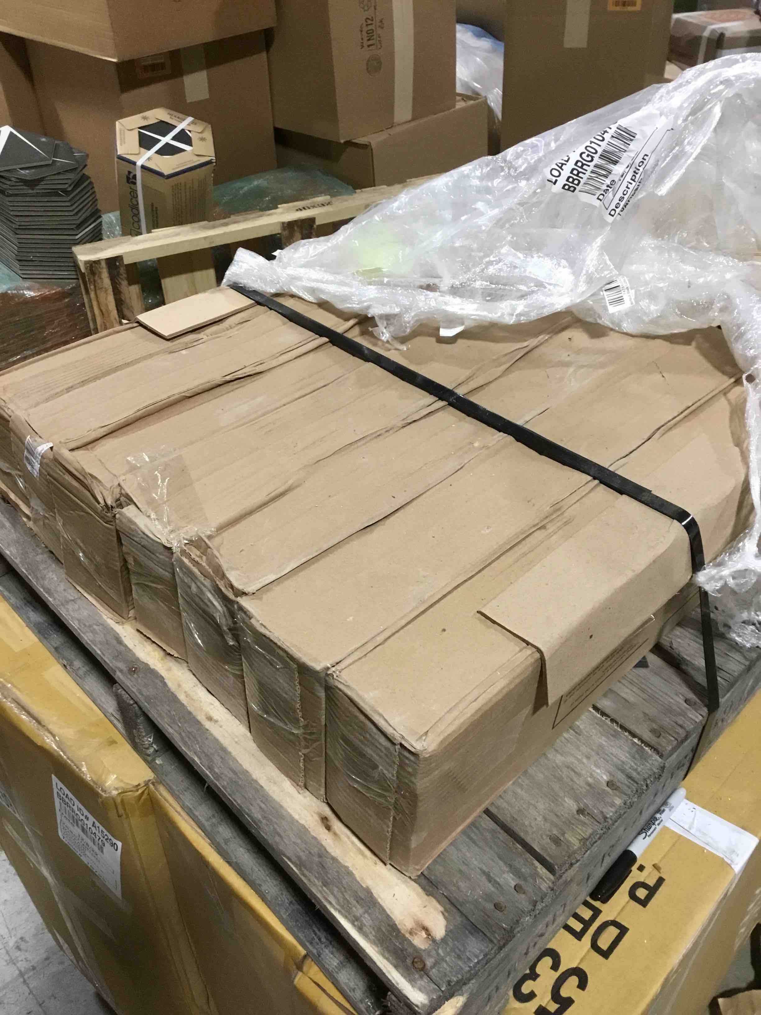 https://s3.amazonaws.com/lotting-images-prod/bidfta/ORG3916224_1670514710672.jpeg