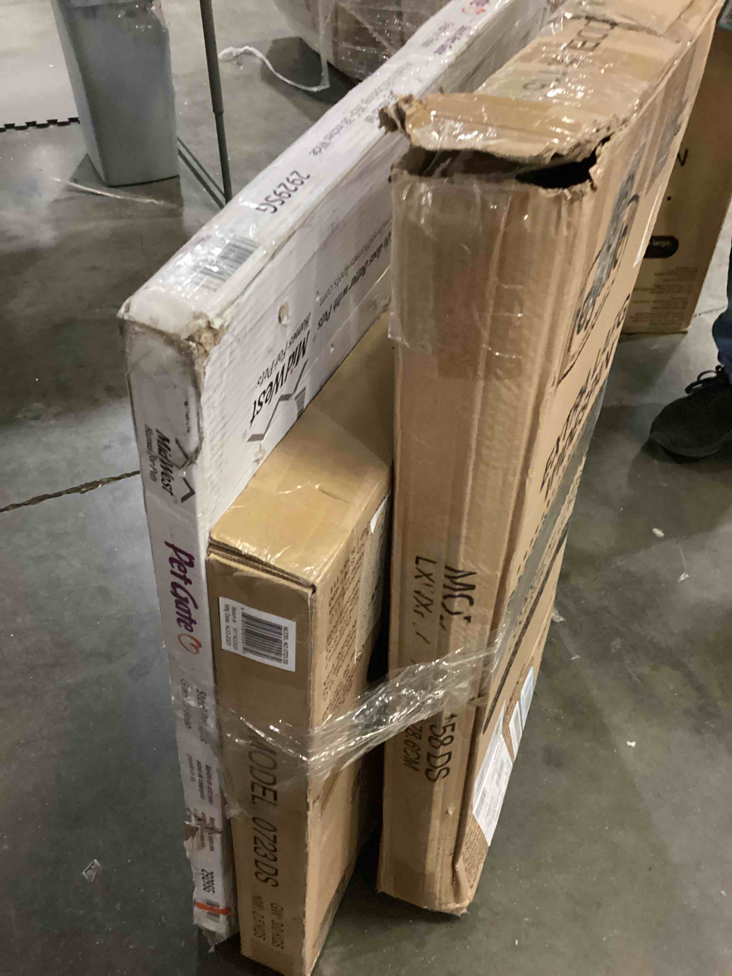 https://s3.amazonaws.com/lotting-images-prod/bidfta/ORG4004454_1705068127224.jpeg