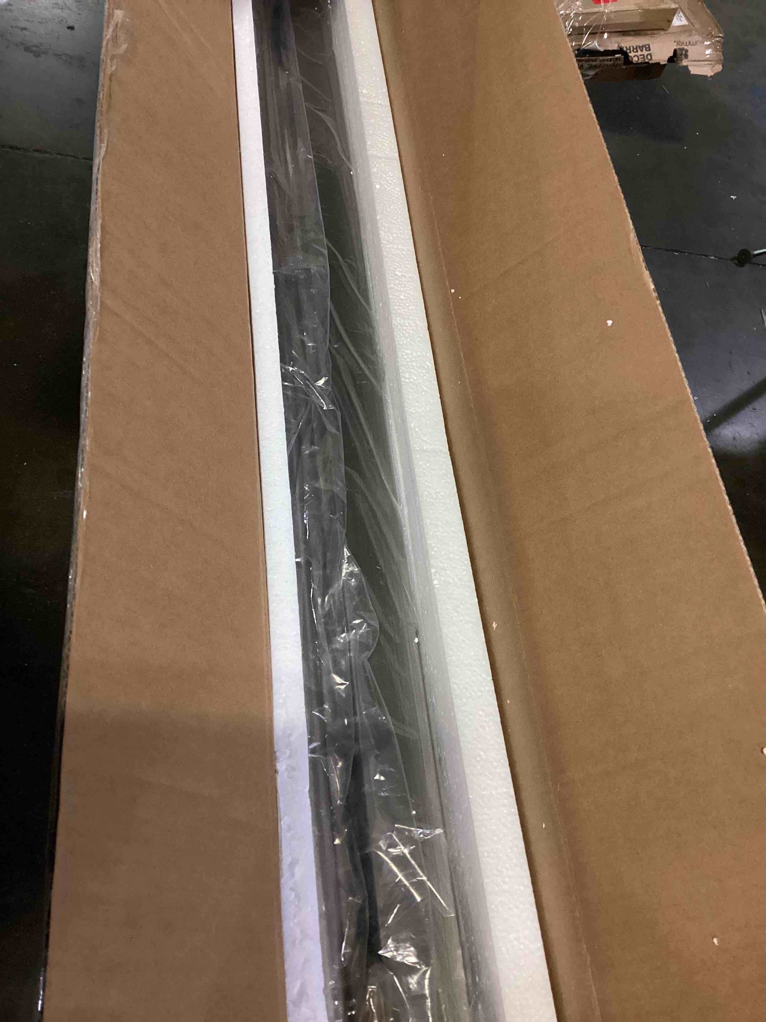 https://s3.amazonaws.com/lotting-images-prod/bidfta/ORG4005630_1703699095107.jpeg