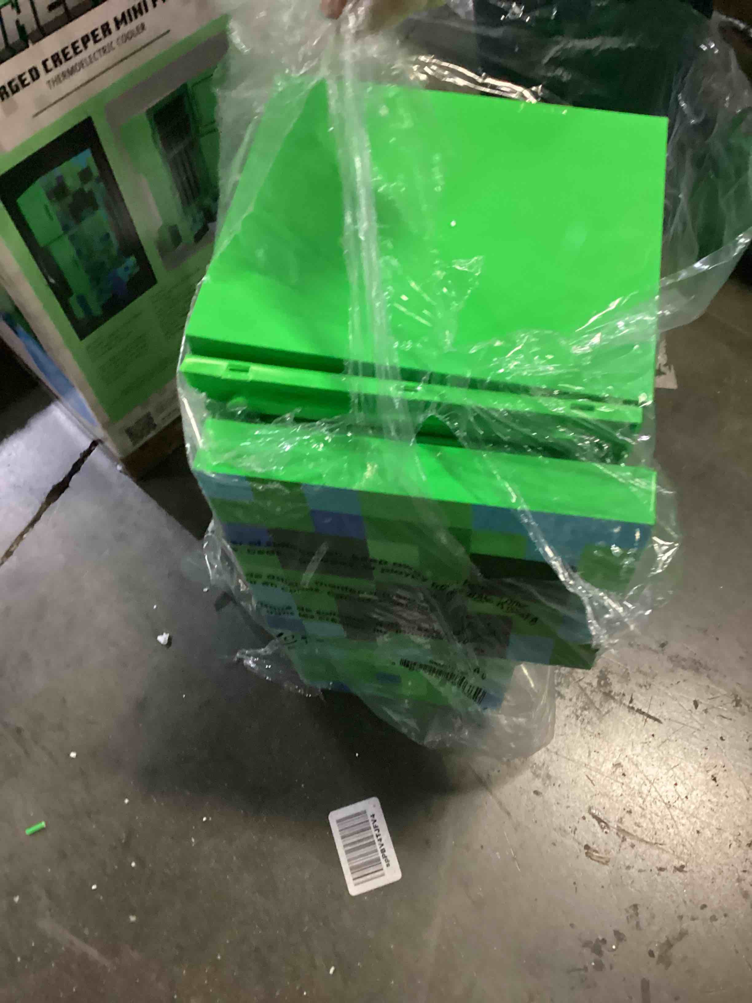https://s3.amazonaws.com/lotting-images-prod/bidfta/ORG4005816_1703775132061.jpeg
