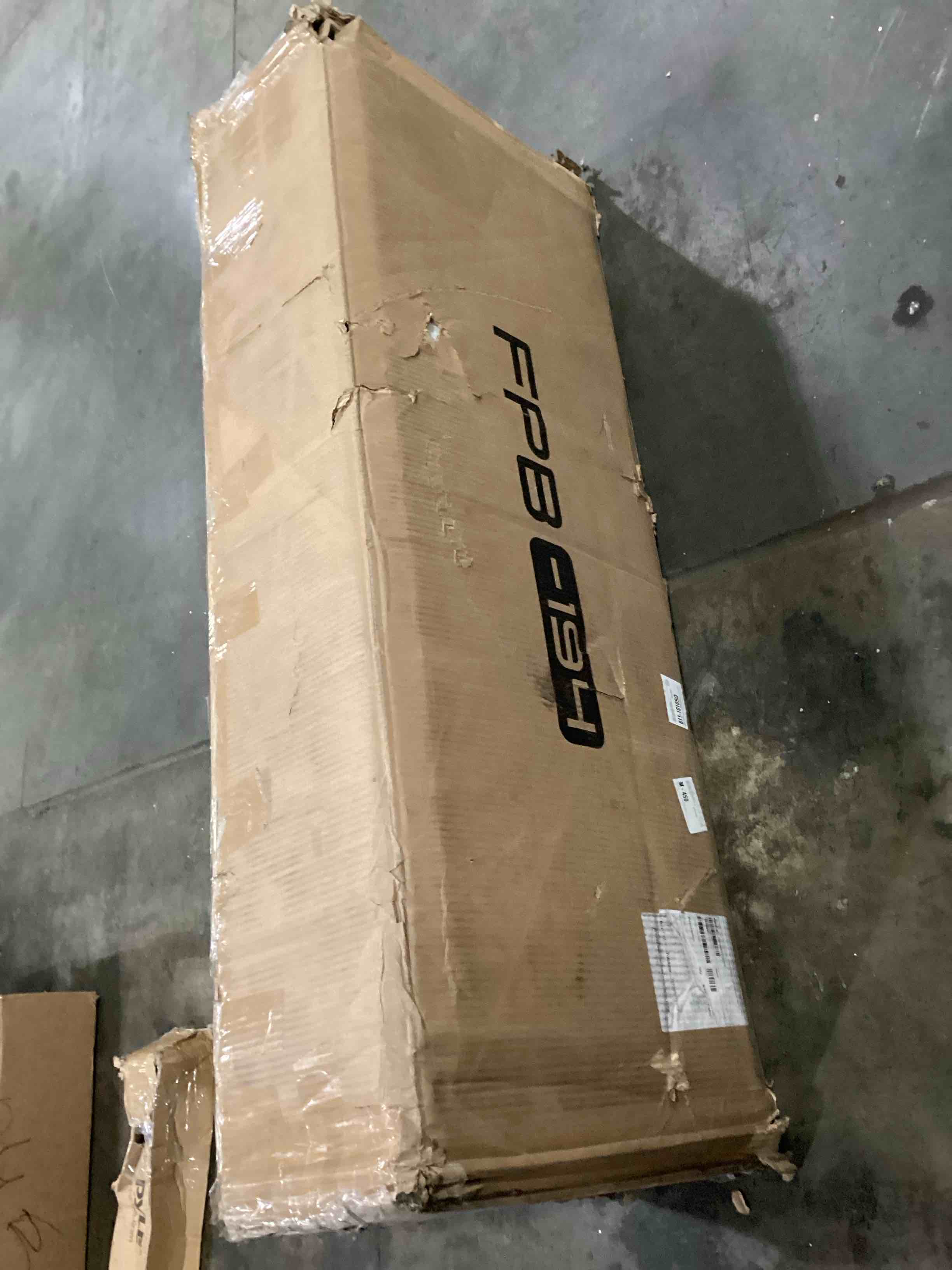 https://s3.amazonaws.com/lotting-images-prod/bidfta/ORG4007364_1704203587709.jpeg