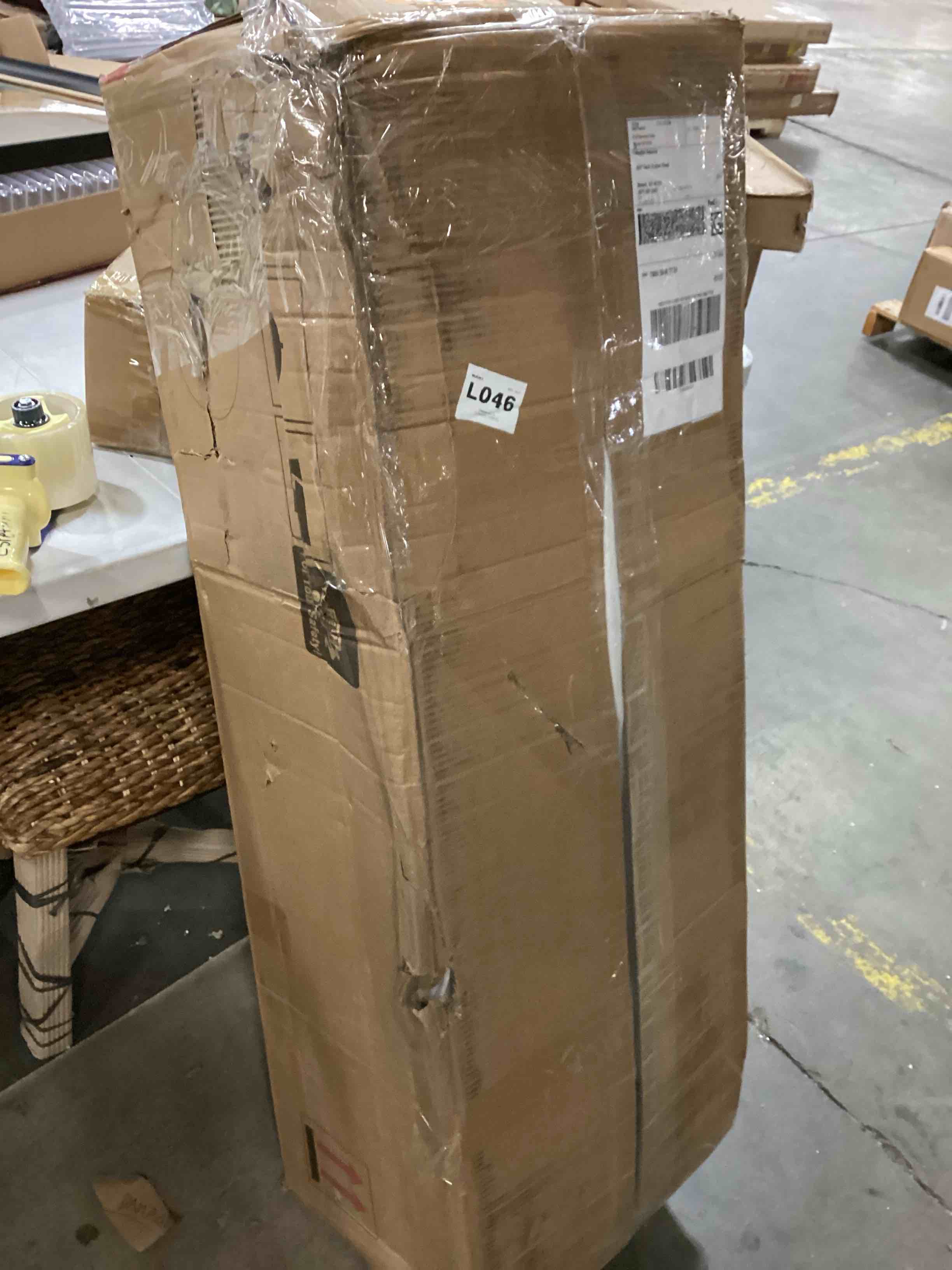 https://s3.amazonaws.com/lotting-images-prod/bidfta/ORG4008253_1705948474962.jpeg
