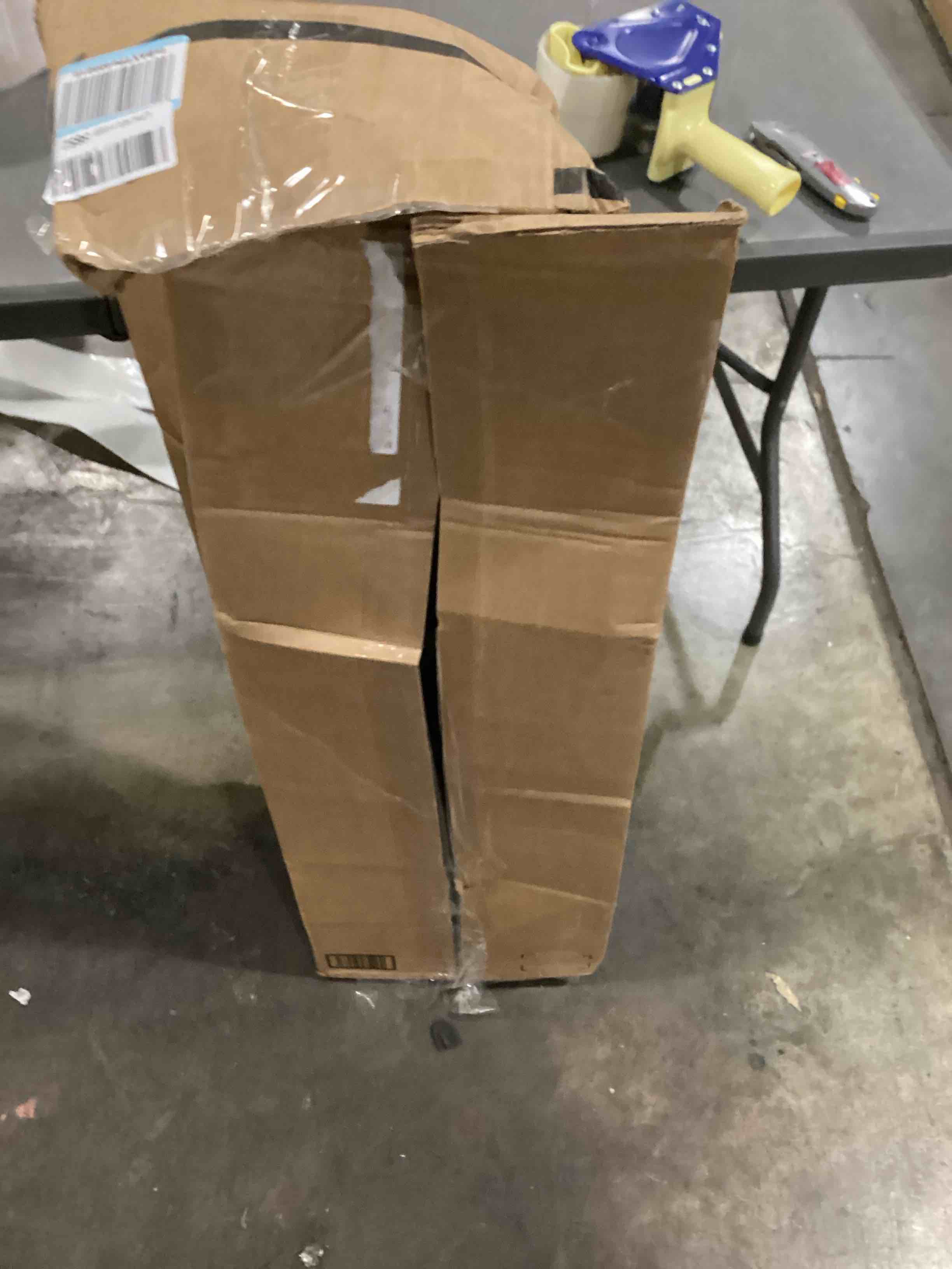 https://s3.amazonaws.com/lotting-images-prod/bidfta/ORG4009441_1705428152682.jpeg