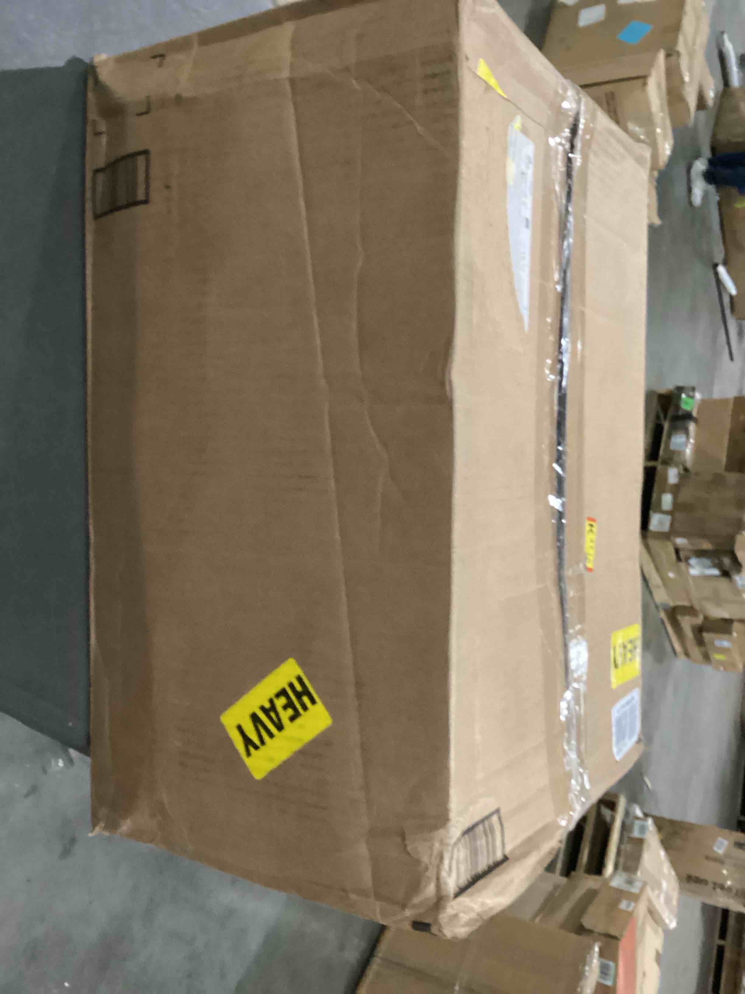 https://s3.amazonaws.com/lotting-images-prod/bidfta/ORG4009790_1705940367216.jpeg