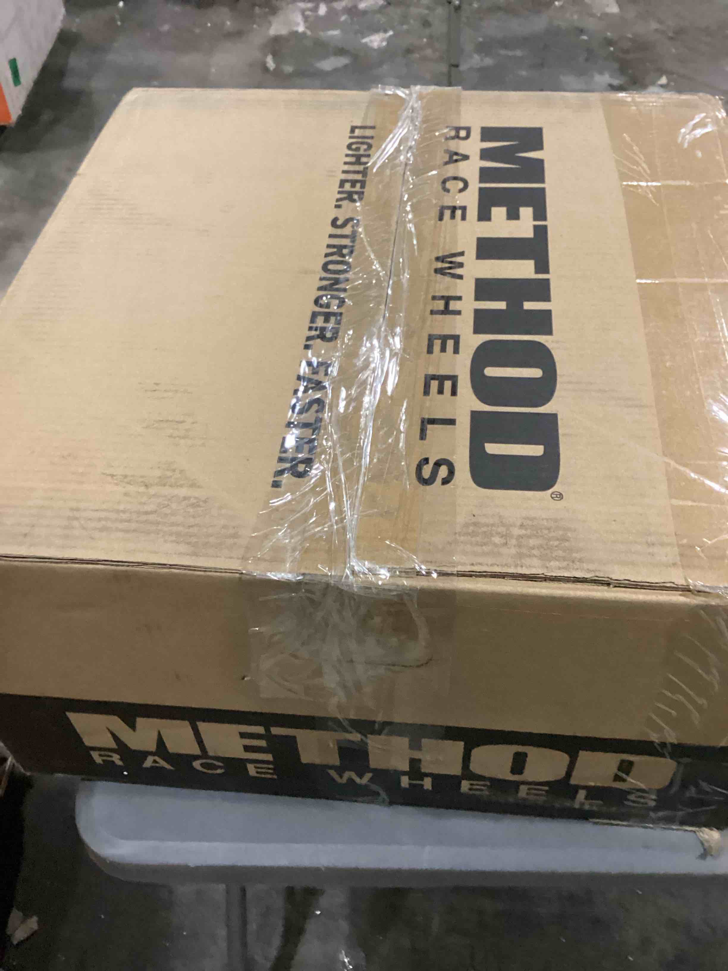 https://s3.amazonaws.com/lotting-images-prod/bidfta/ORG4010126_1703777513720.jpeg