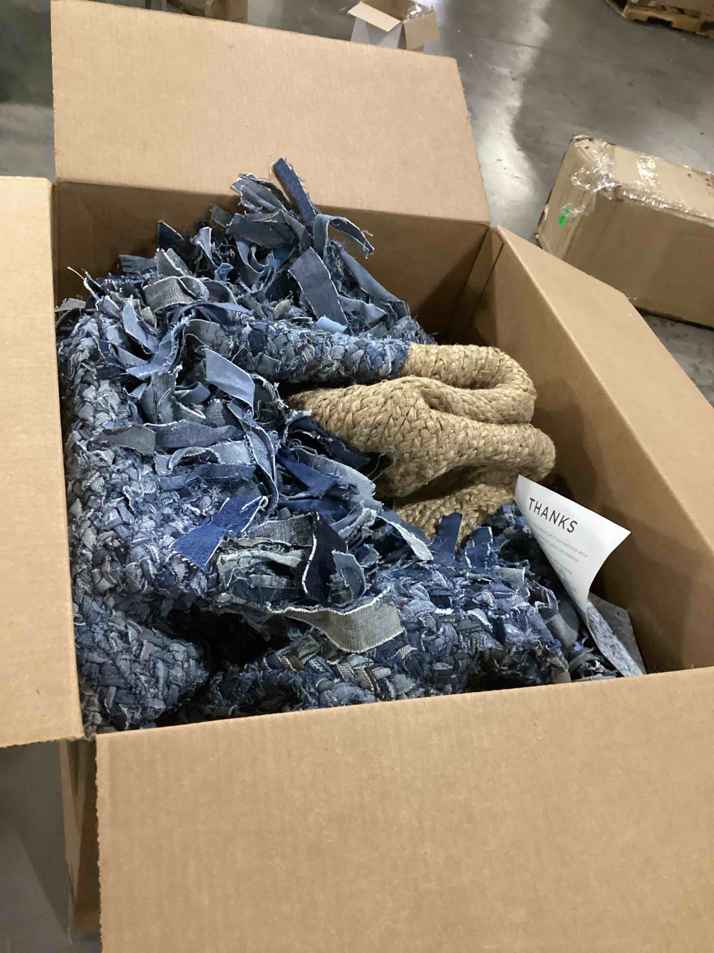 https://s3.amazonaws.com/lotting-images-prod/bidfta/ORG4011548_1703601996732.jpeg